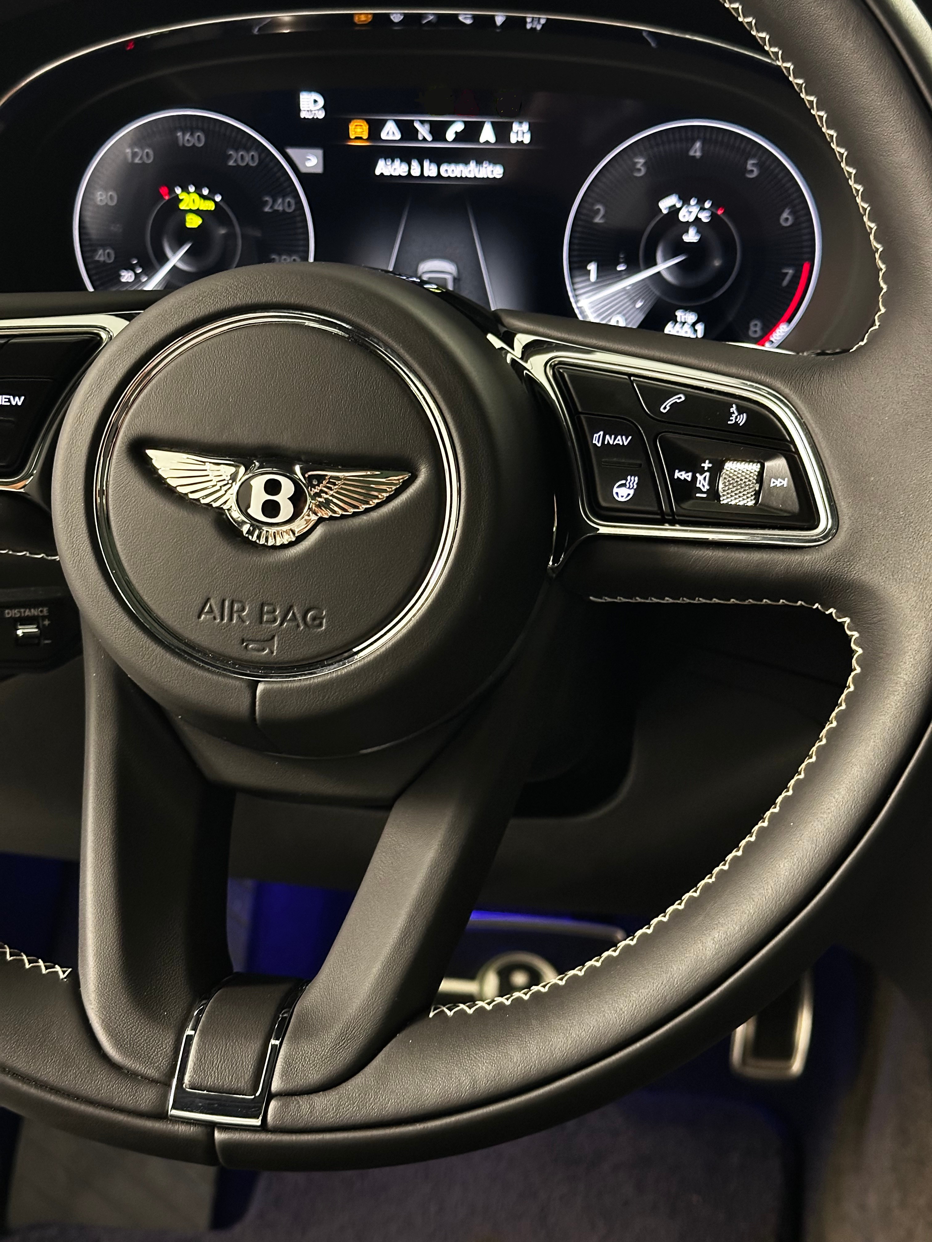 Image BENTLEY BENTAYGA Bentayga V8