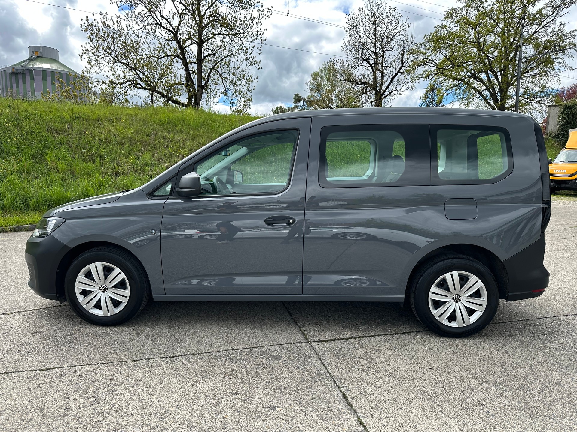 VW Caddy Kombi 1.5TSI-showroom-element-1
