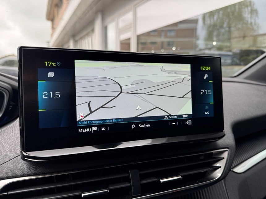 PEUGEOT 3008 1.6 Plug-in Hybrid Allure-image-11