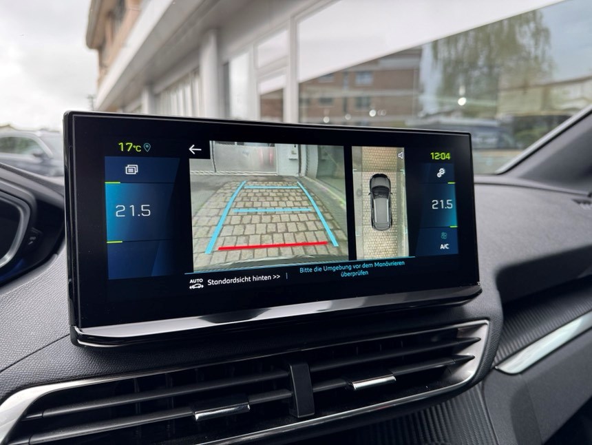 PEUGEOT 3008 1.6 Plug-in Hybrid Allure-image-15