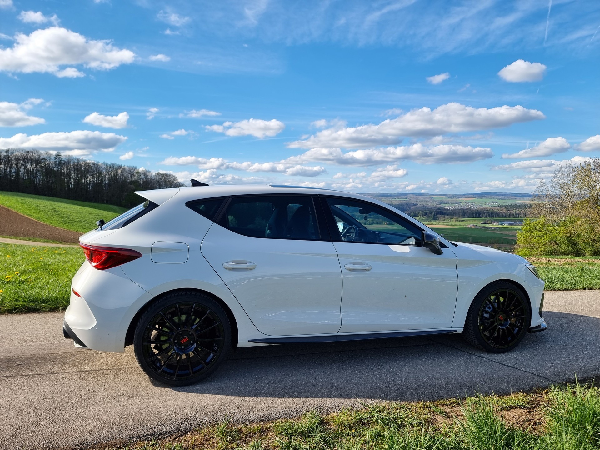 CUPRA LEON-image-5