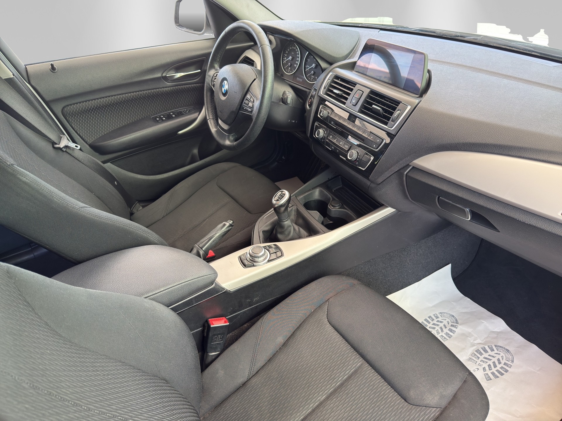 BMW 116i Business-image-13