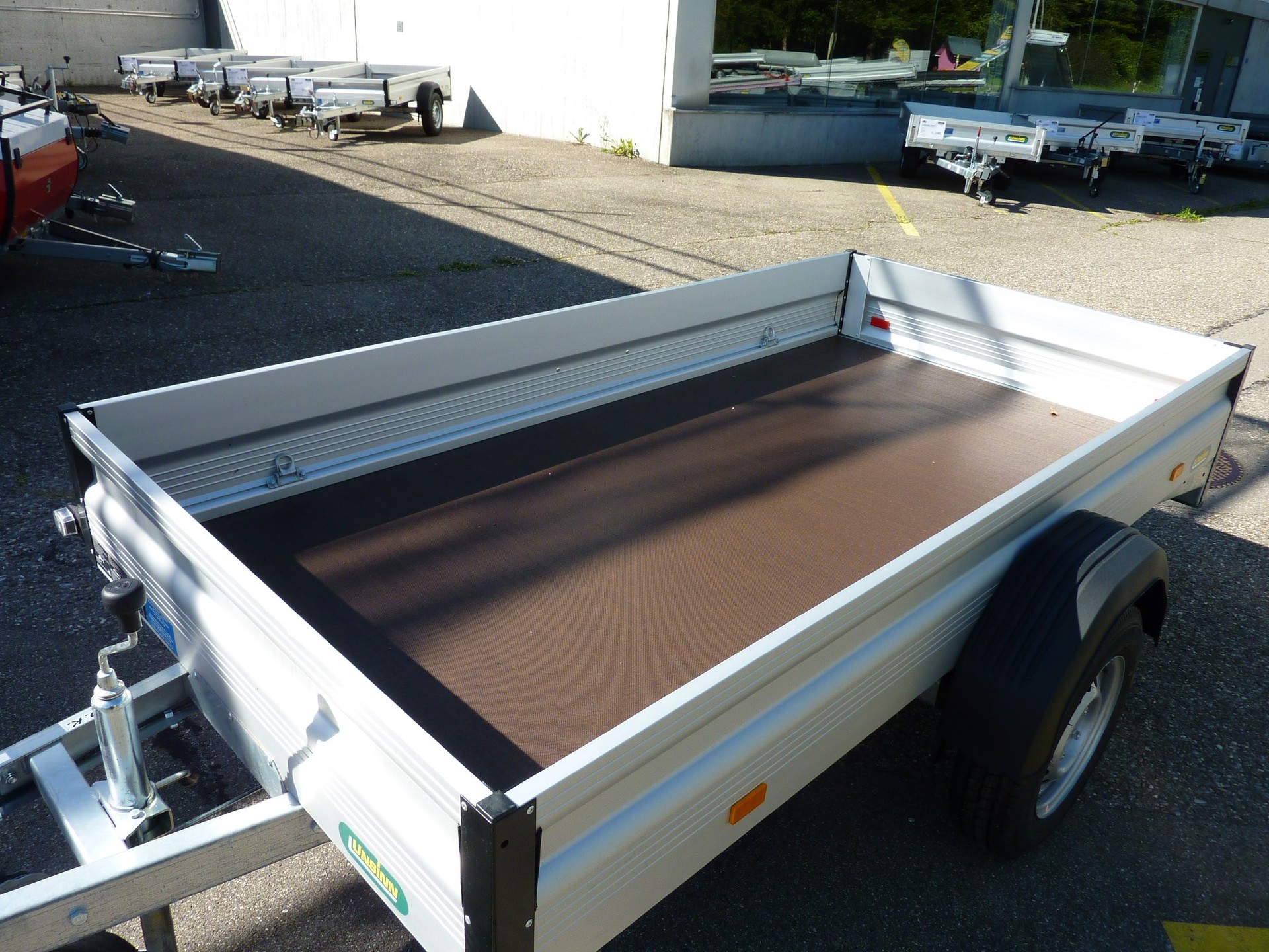 UNSINN Kastenanhäger WEB T 2512-13-13 Tieflader gebremst 1.300kg-showroom-element-2