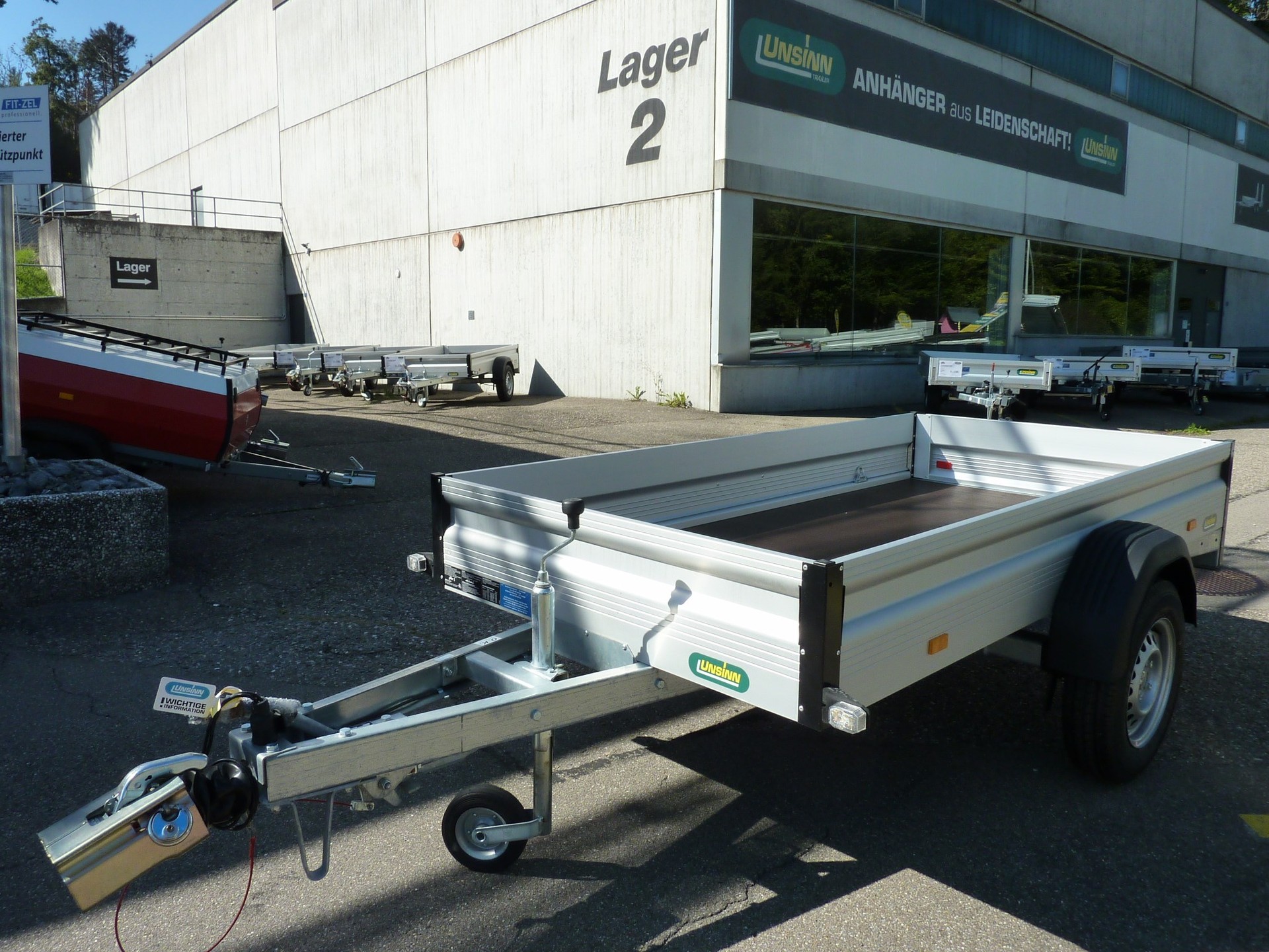 UNSINN Kastenanhäger WEB T 2512-13-13 Tieflader gebremst 1.300kg-showroom-element-1