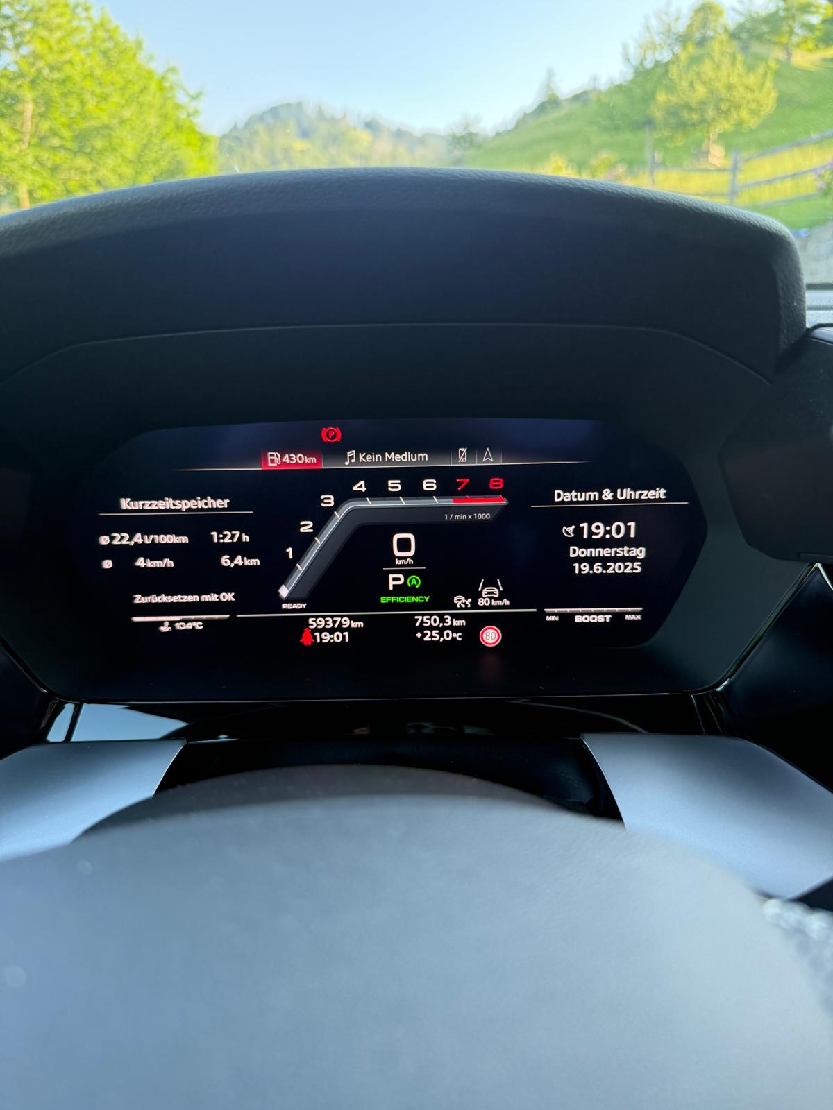 AUDI S3 Limousine 2.0 TFSI quattro S-tronic-image-14