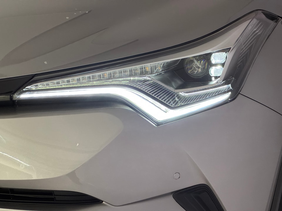 C-HR Hybrid 1.8 First Edition