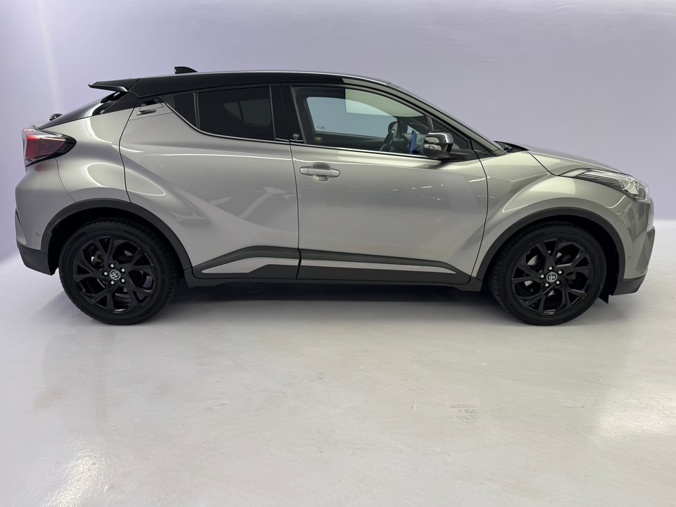 C-HR Hybrid 1.8 First Edition