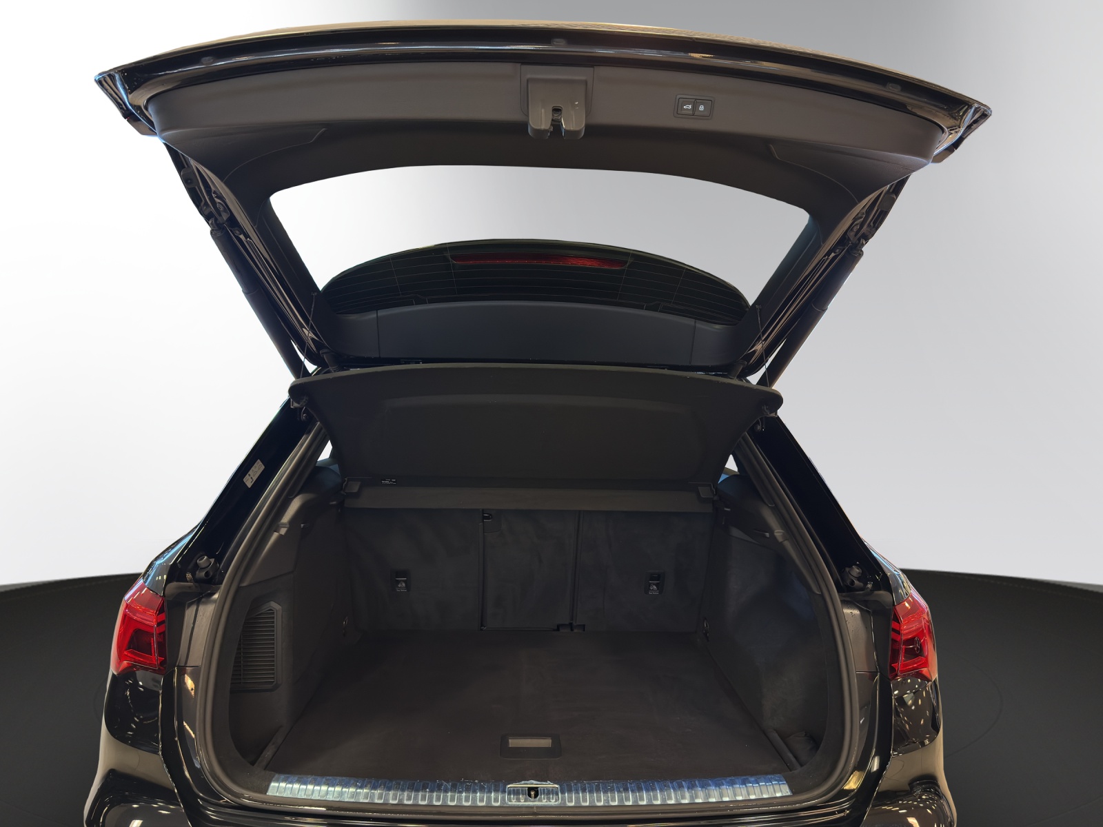 Image AUDI Q3 Q3 45 TFSI e S line Attraction S-tronic