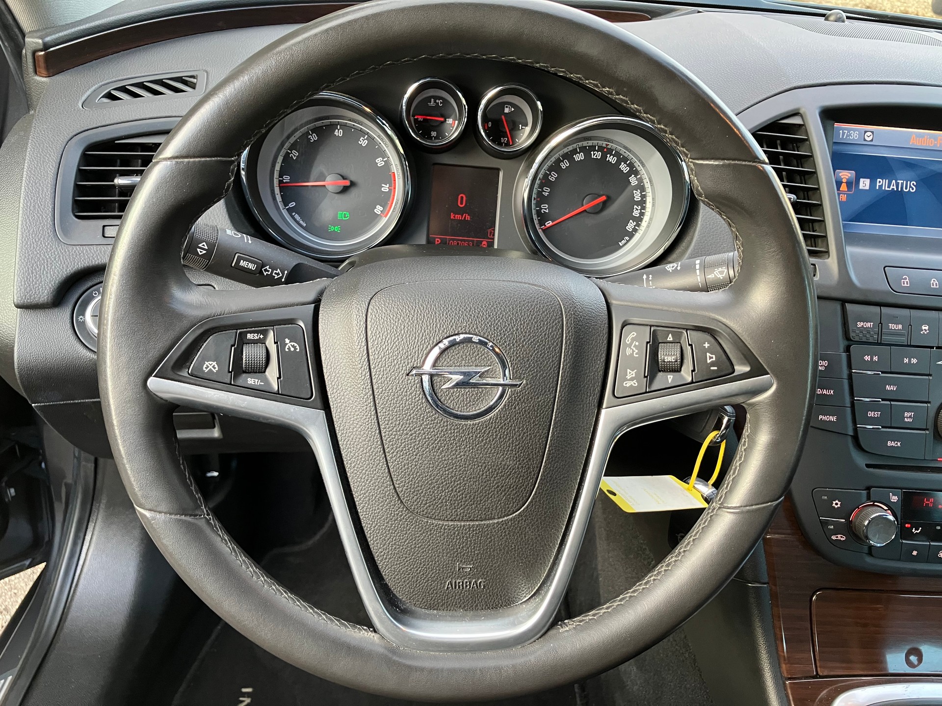 OPEL Insignia 2.0 Turbo Edition 4WD Automatic-image-10