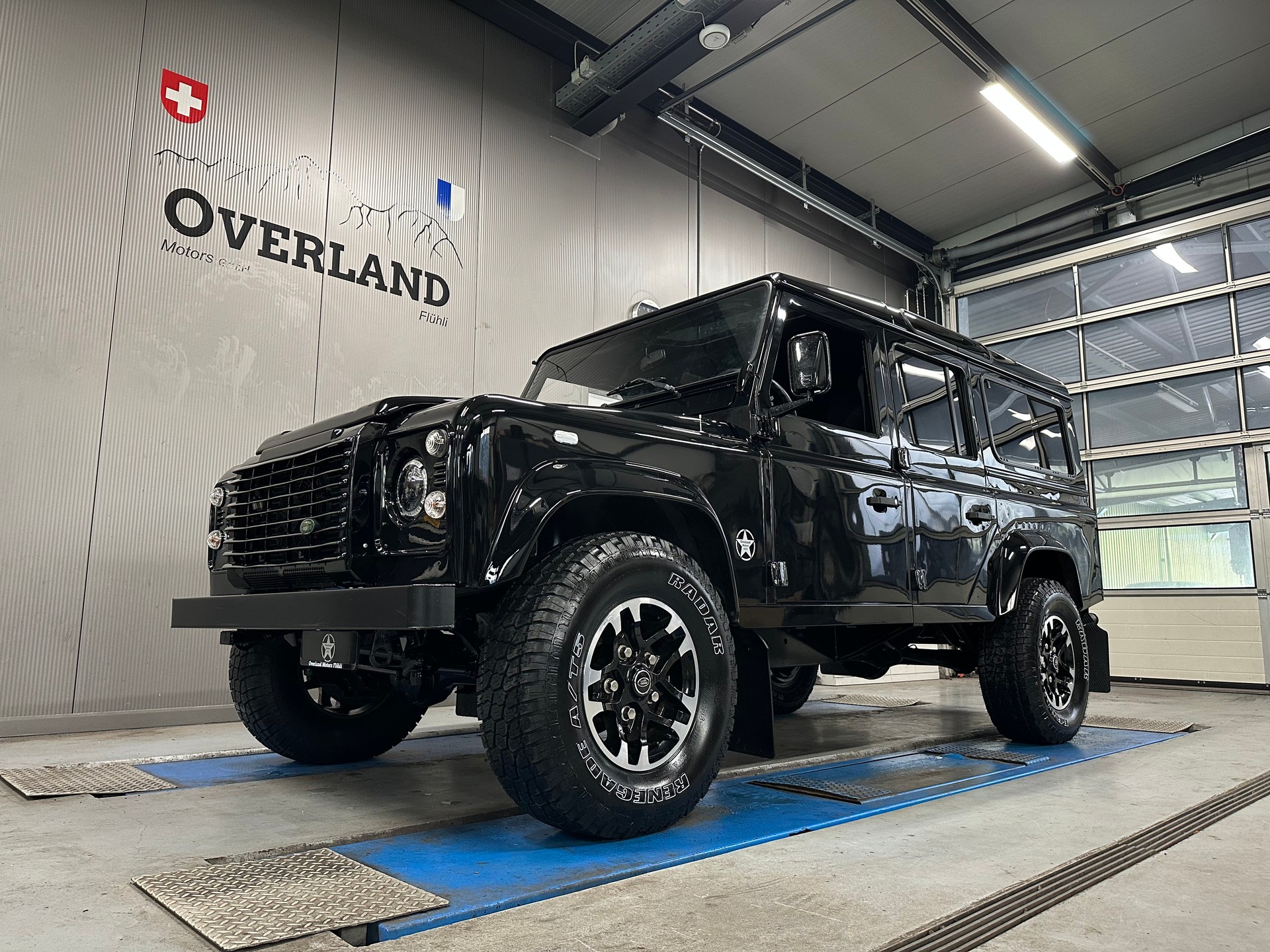 LAND ROVER Defender 110 SW 2.5 Td5
