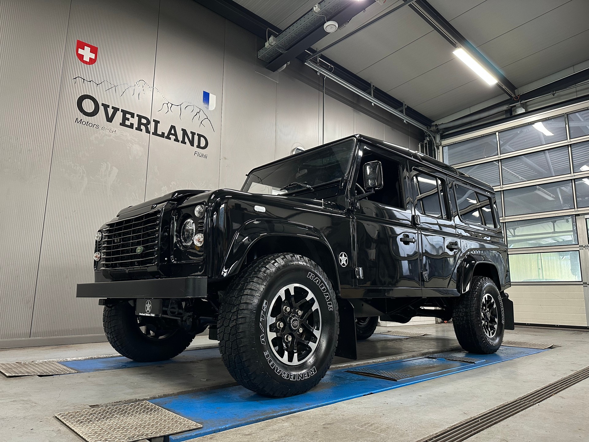 LAND ROVER Defender 110 SW 2.5 Td5-image-13