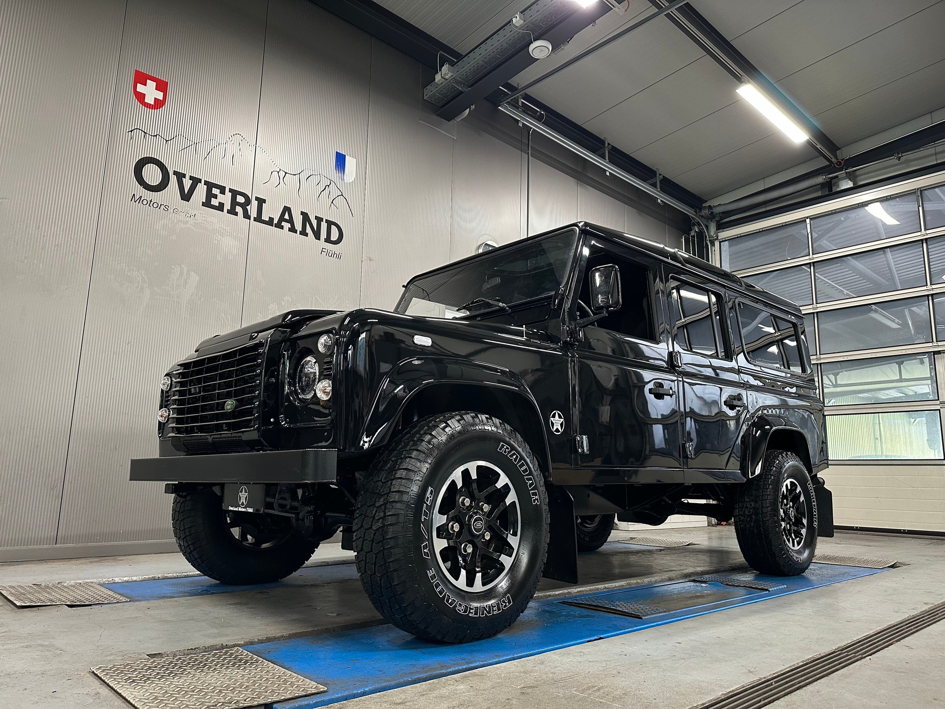 LAND ROVER Defender 110 SW 2.5 Td5-image-8