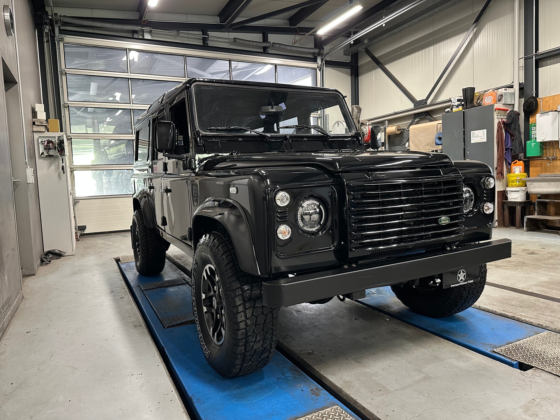 LAND ROVER Defender 110 SW 2.5 Td5-image-6