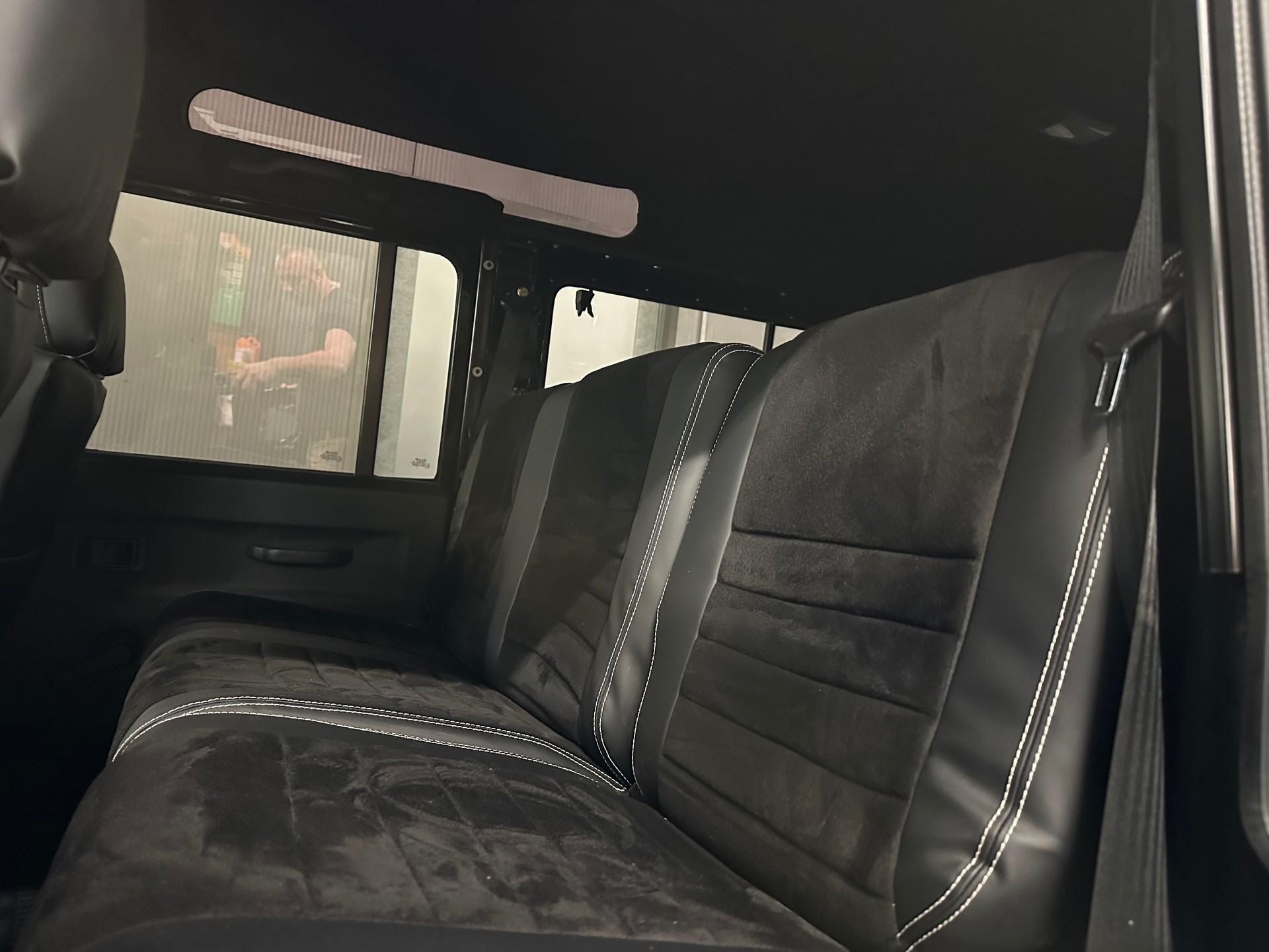 LAND ROVER Defender 110 SW 2.5 Td5-image-11