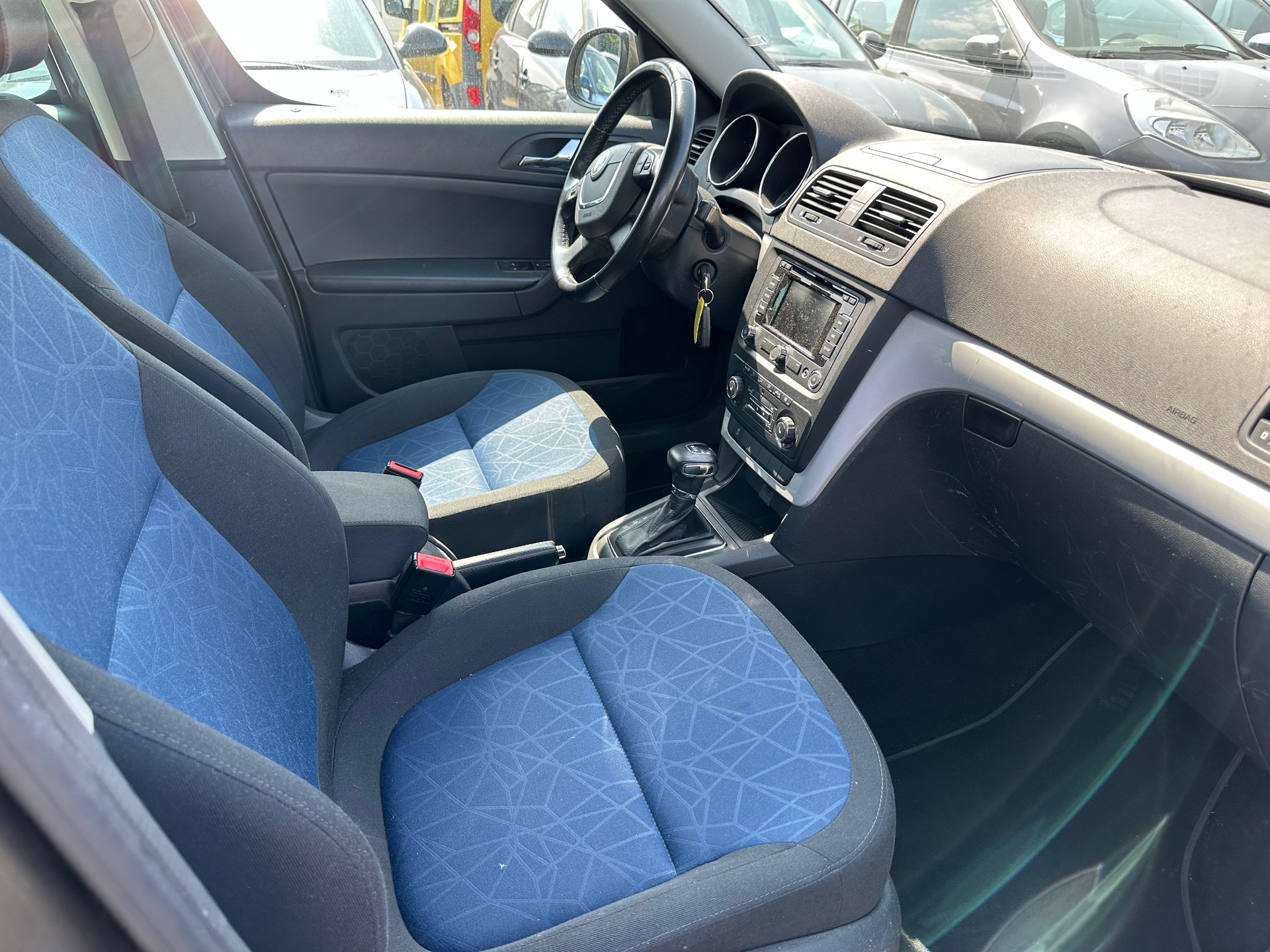 SKODA Yeti 1.2 TSI Elegance DSG-image-4