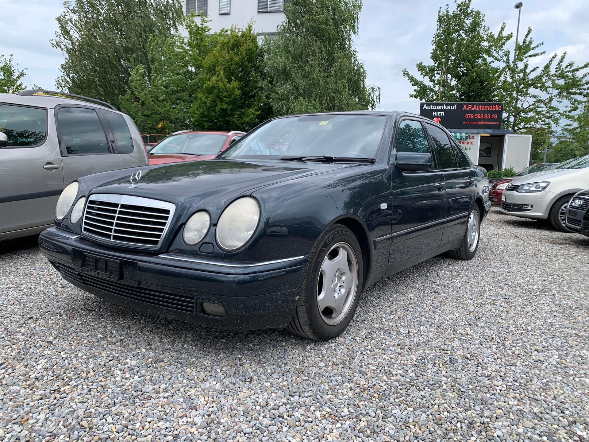 MERCEDES-BENZ E 220 CDI Avantgarde