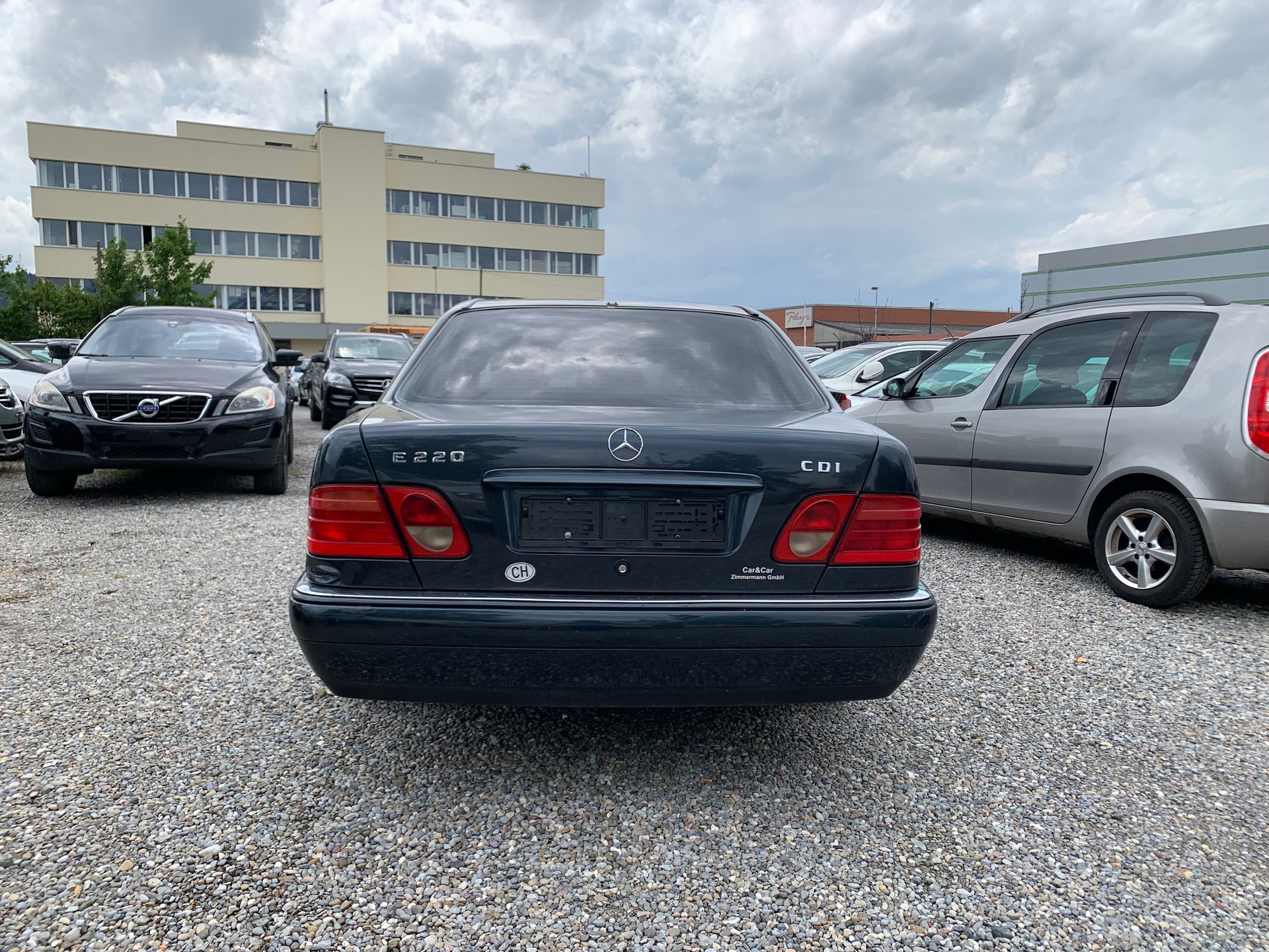 MERCEDES-BENZ E 220 CDI Avantgarde-image-5