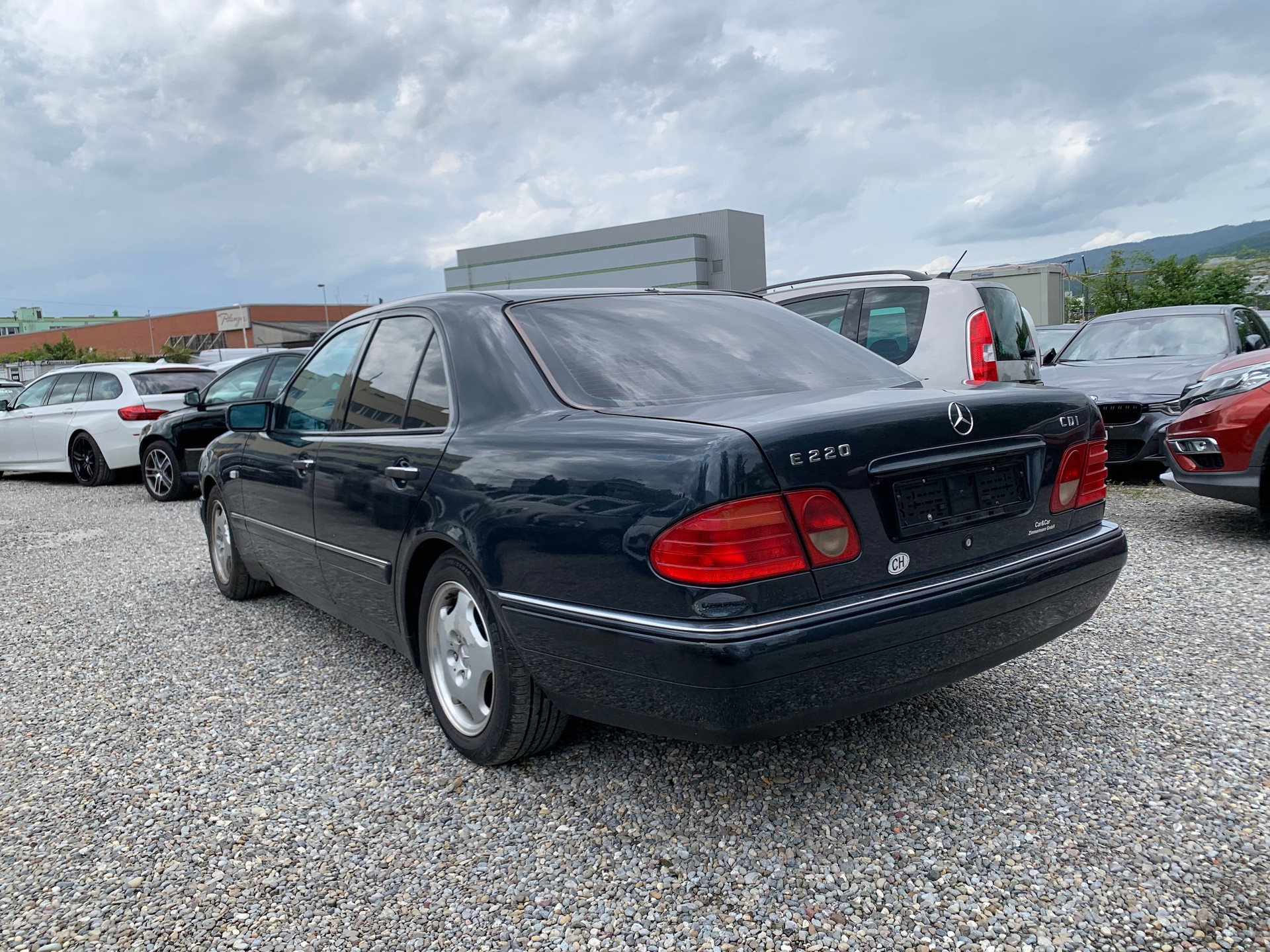 MERCEDES-BENZ E 220 CDI Avantgarde-image-6