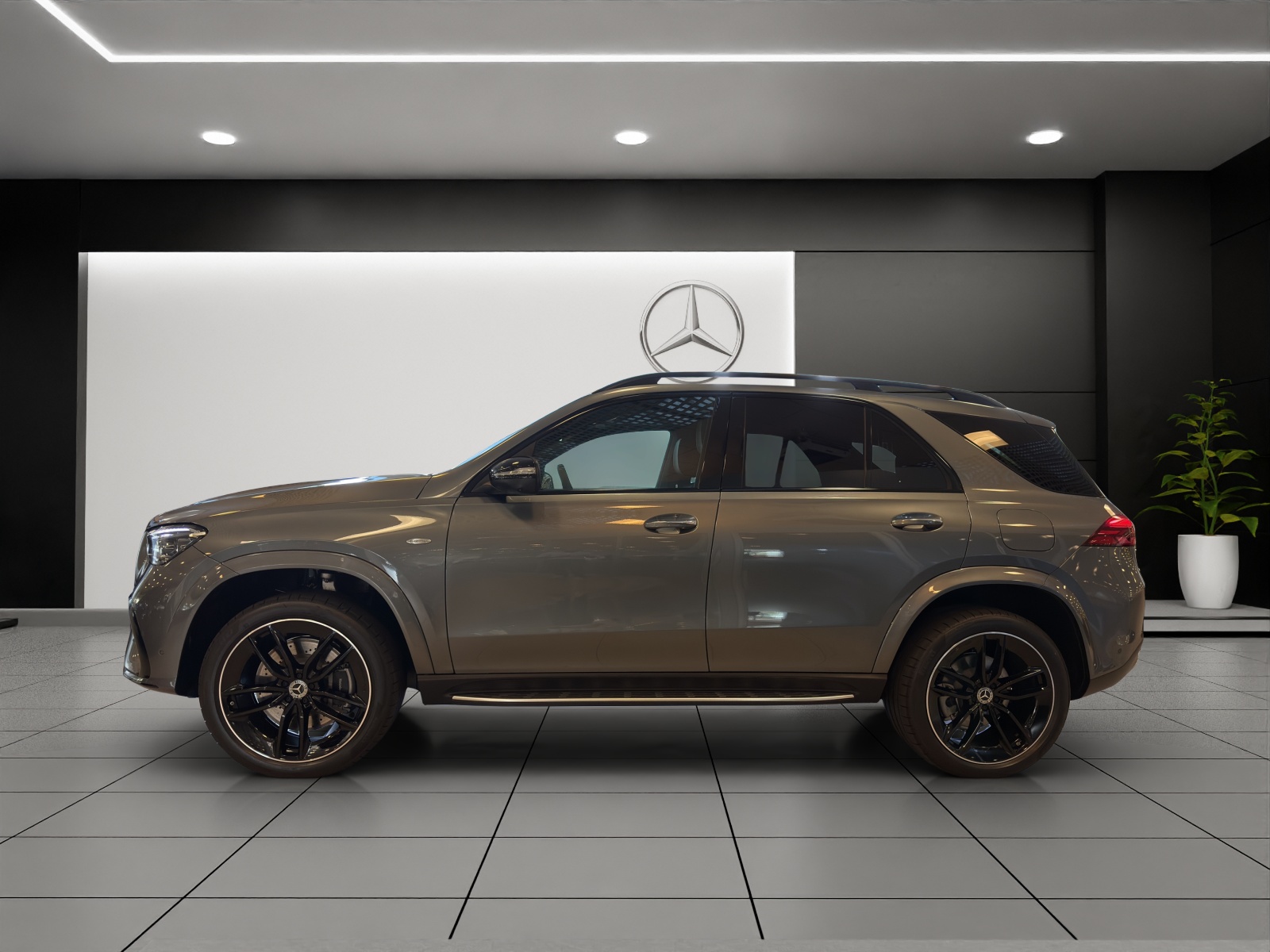 MERCEDES-BENZ DE 4M EQ-STAR-showroom-element-2