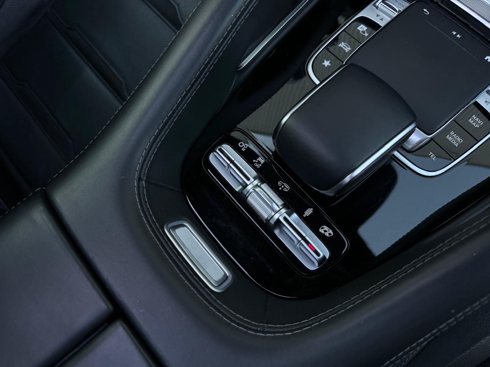 MERCEDES-BENZ GLE 63 S AMG Limited Mojavesilver Performance 4Matic+ 9G-Speedshift-image-16