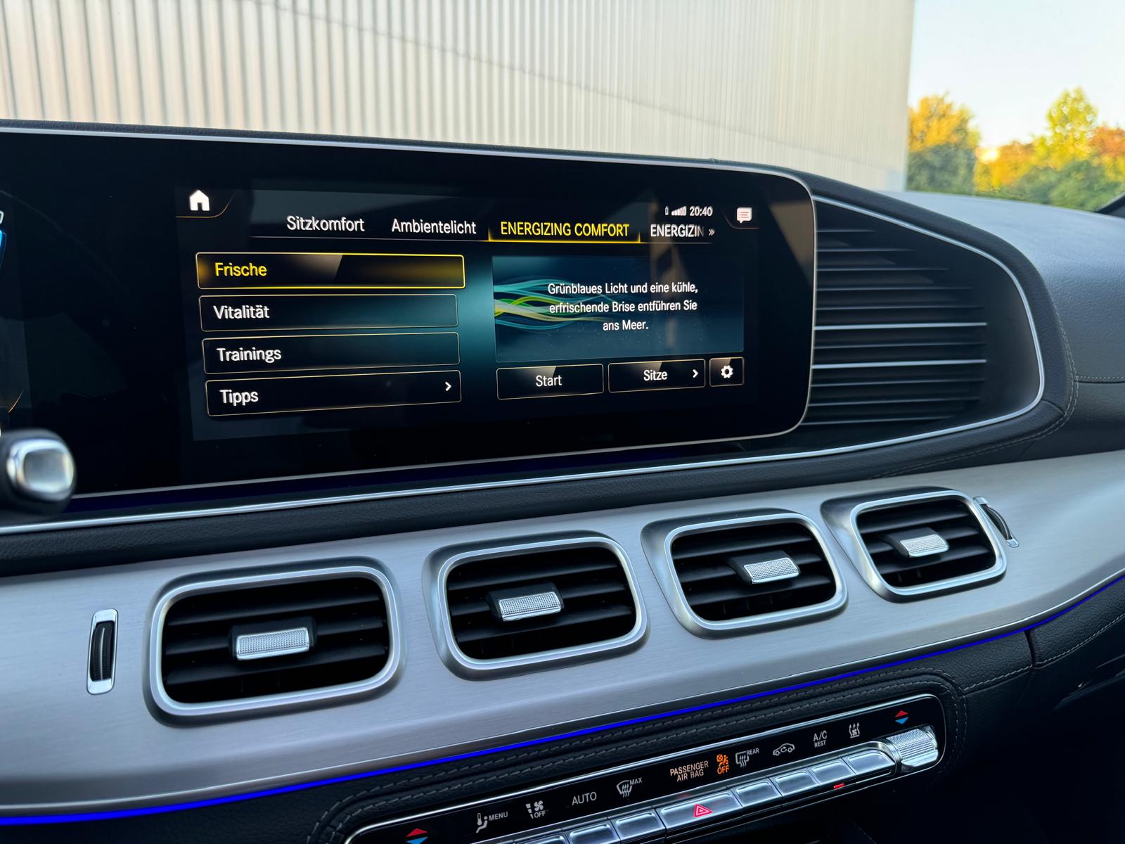 MERCEDES-BENZ GLE 63 S AMG Limited Mojavesilver Performance 4Matic+ 9G-Speedshift-image-21