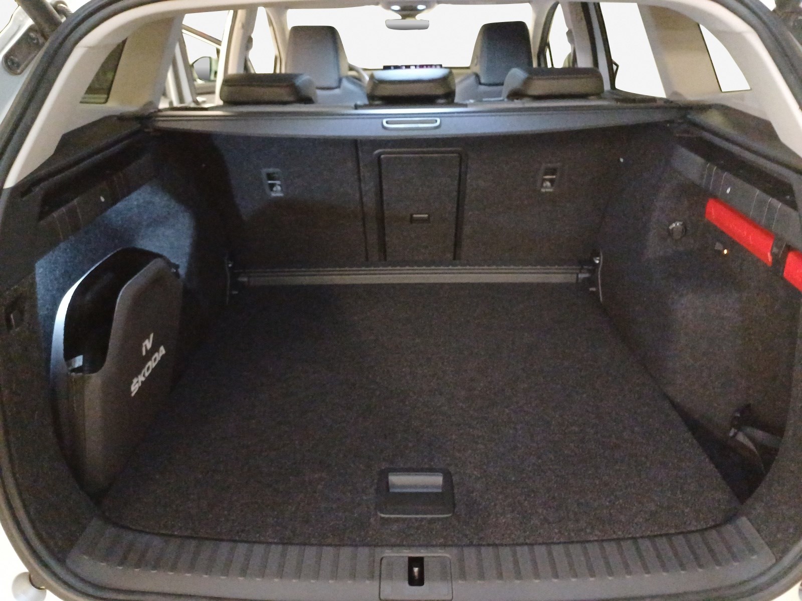SKODA Enyaq iV 80-image-9