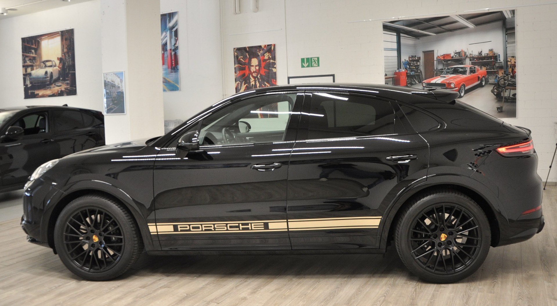 PORSCHE Cayenne GTS Coupé-showroom-element-3