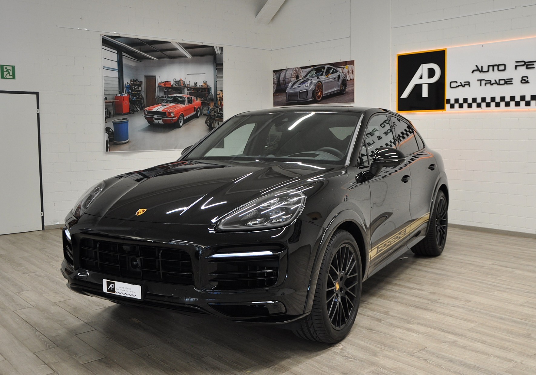 PORSCHE Cayenne GTS Coupé-showroom-element-2