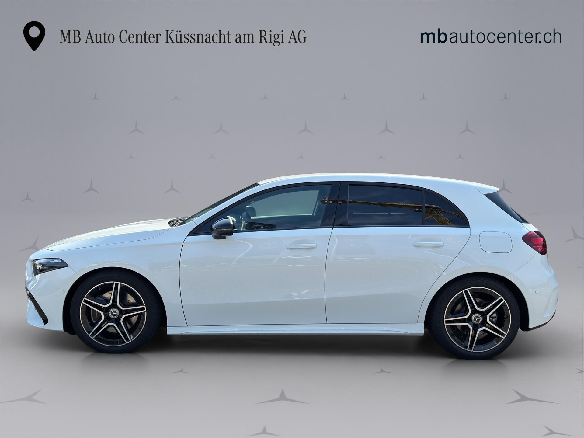 MERCEDES-BENZ A 220 AMG Line 4m-showroom-element-2