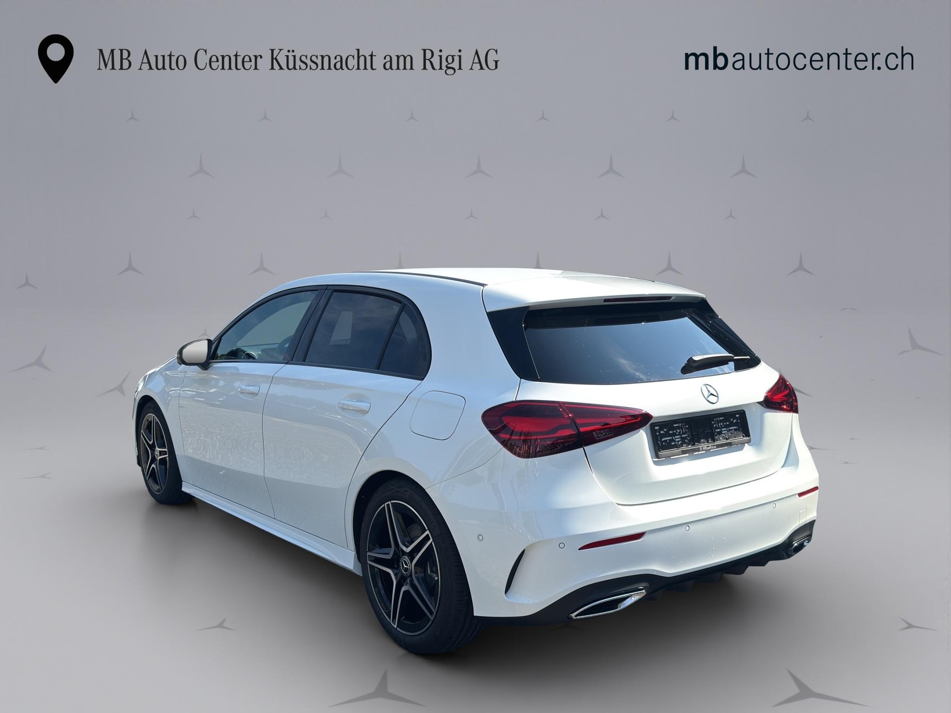 MERCEDES-BENZ A 220 AMG Line 4m-showroom-element-3
