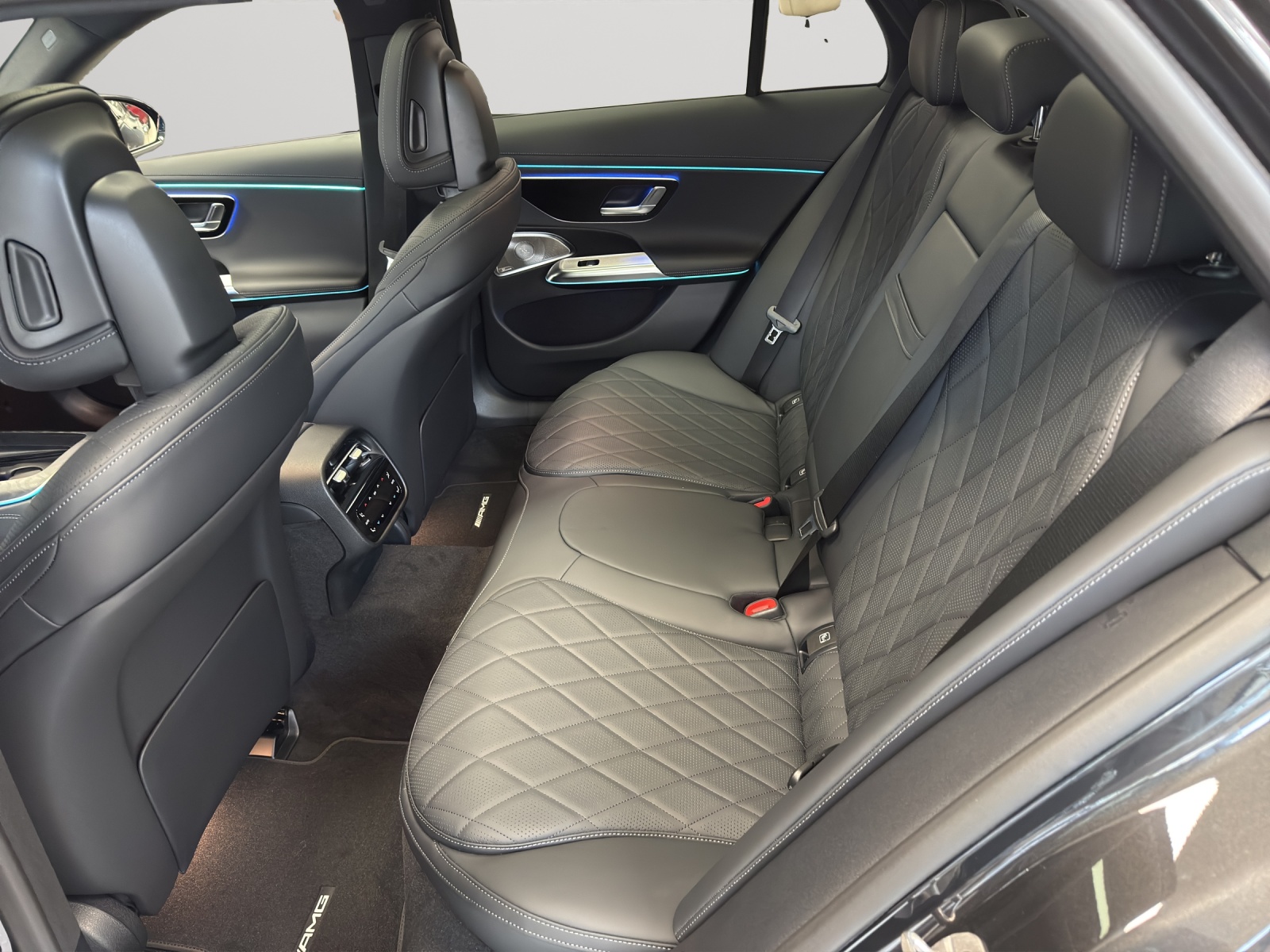 Image MERCEDES-BENZ E-220 E 220 d T 4Matic 9G-Tronic