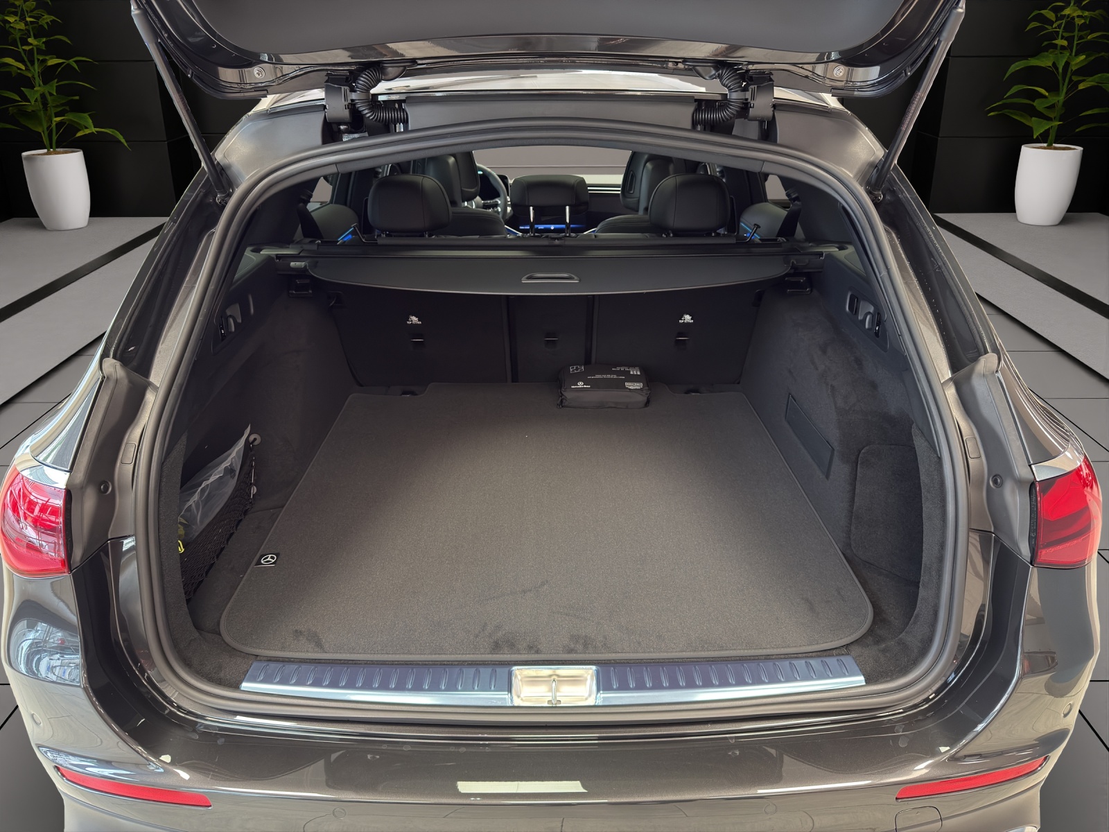 Image MERCEDES-BENZ E-220 E 220 d T 4Matic 9G-Tronic