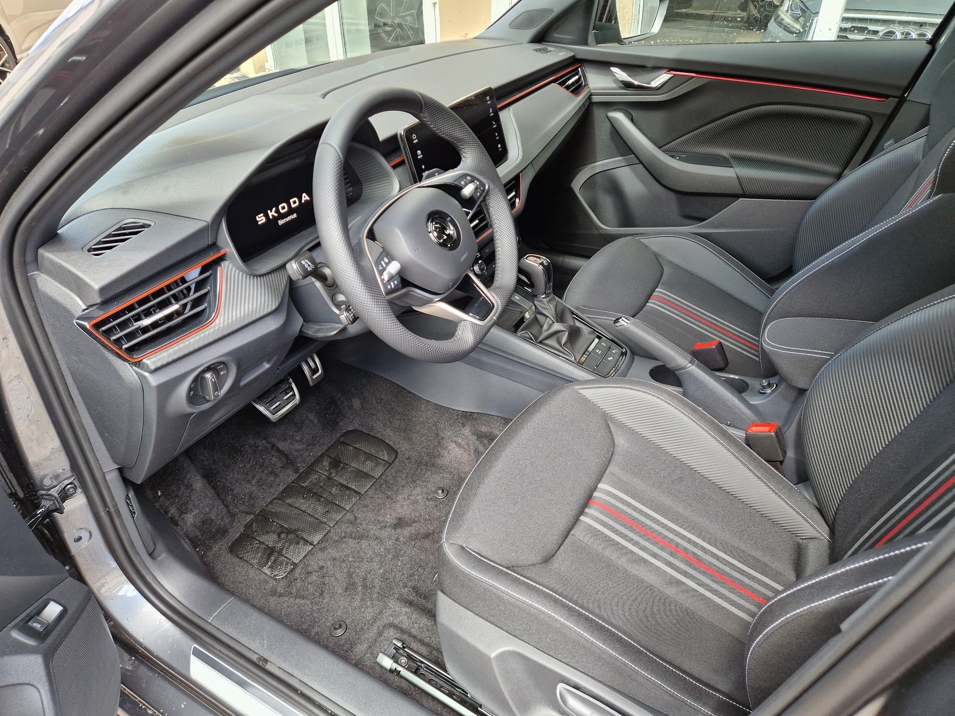 SKODA Scala 1.5 TSI ACT Monte Carlo DSG-image-2