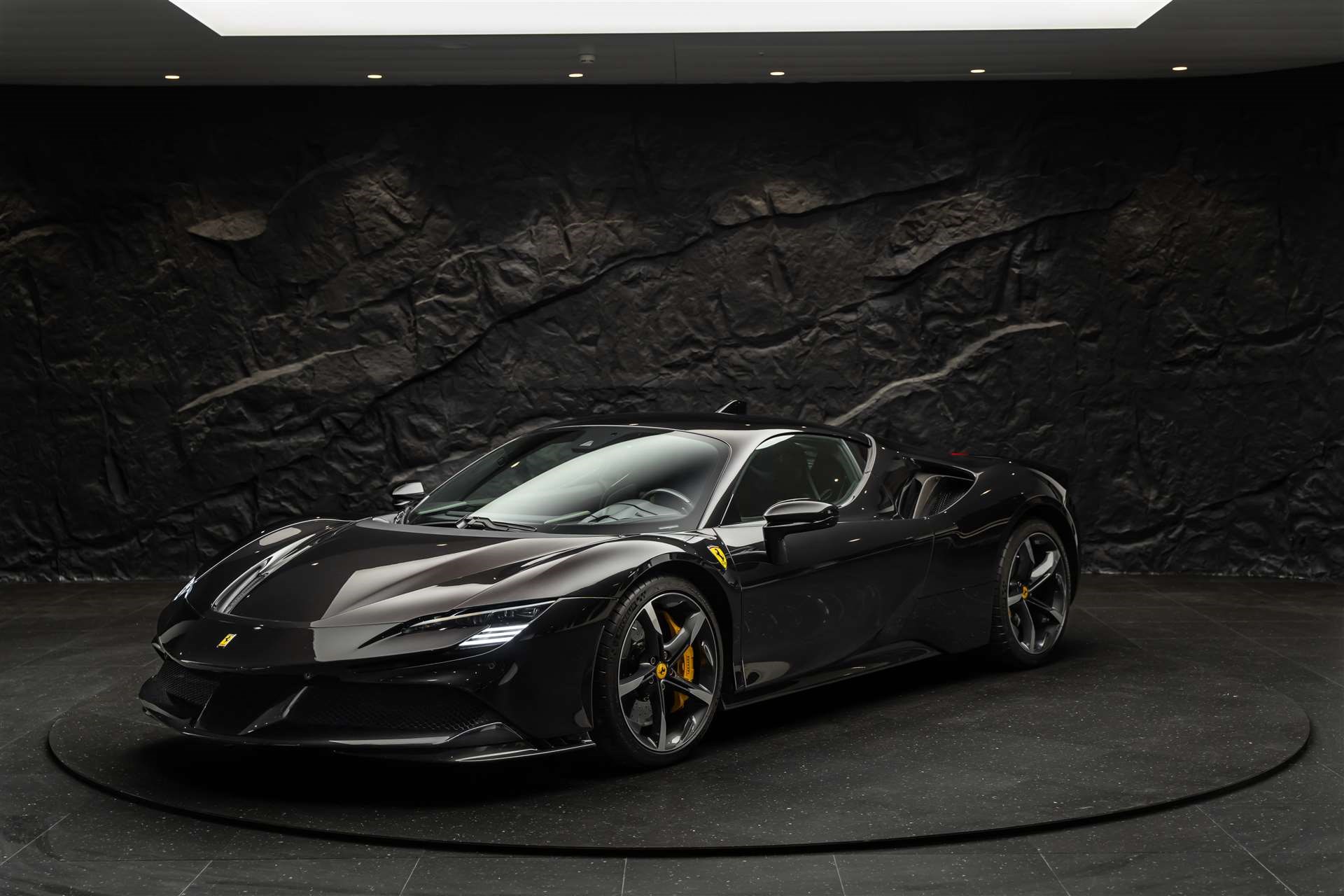 FERRARI SF90 Stradale