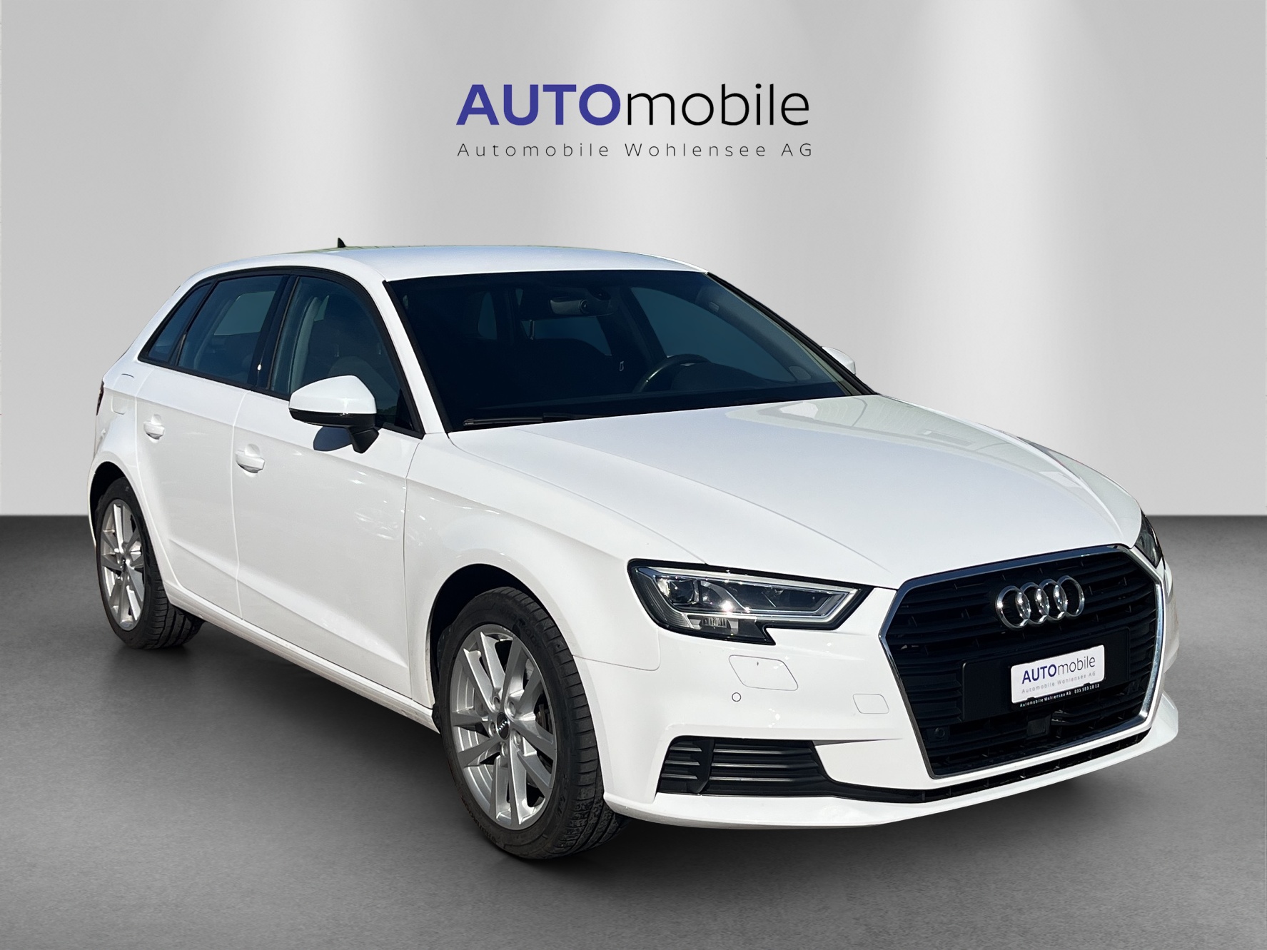 AUDI A3 Sportback 40 TFSI Sport S-tronic-showroom-element-3