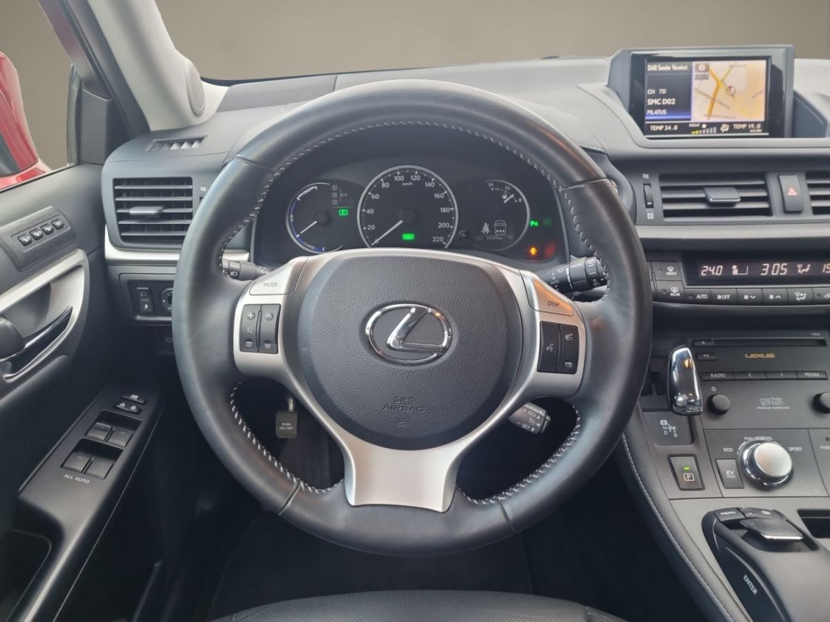LEXUS CT 200h excellence-image-11