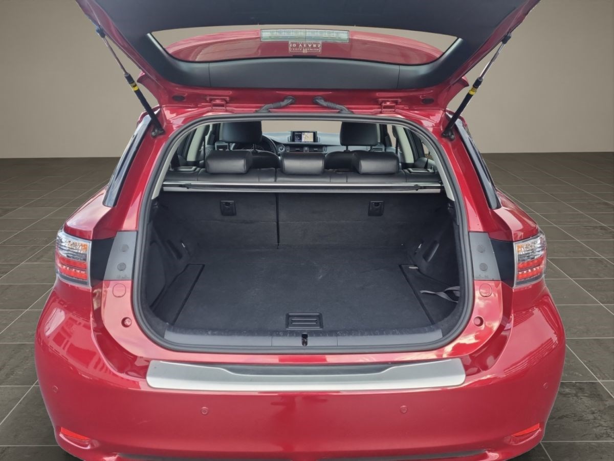 LEXUS CT 200h excellence-image-14