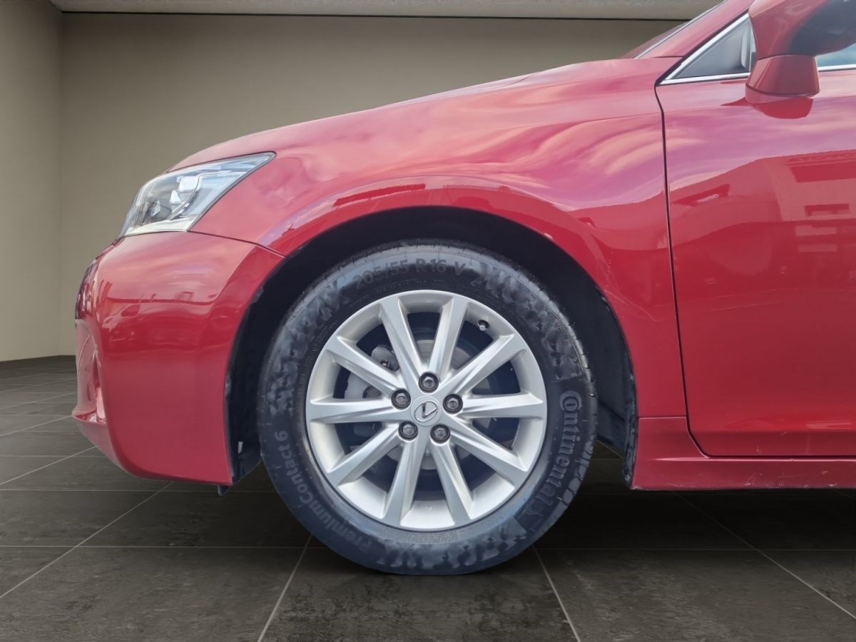 LEXUS CT 200h excellence-image-15