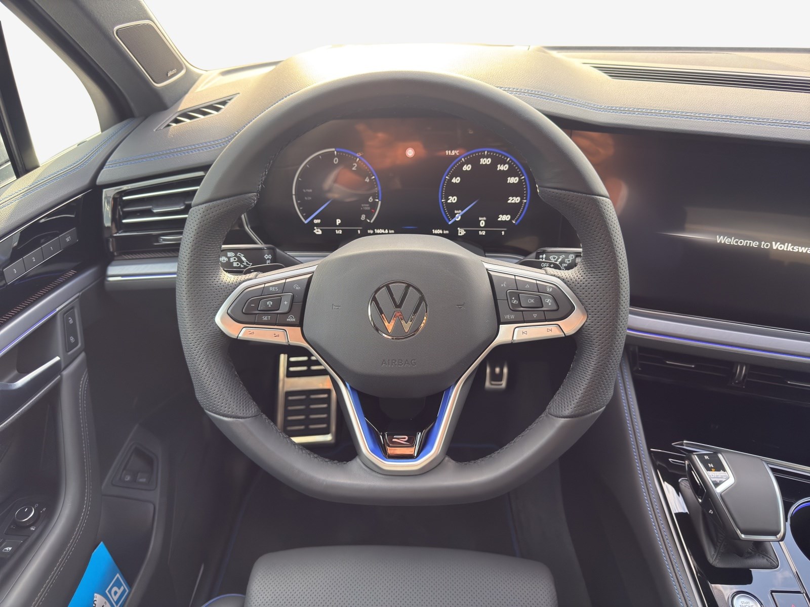 VW Touareg 3.0 TSI eHybrid R Tiptronic-image-9