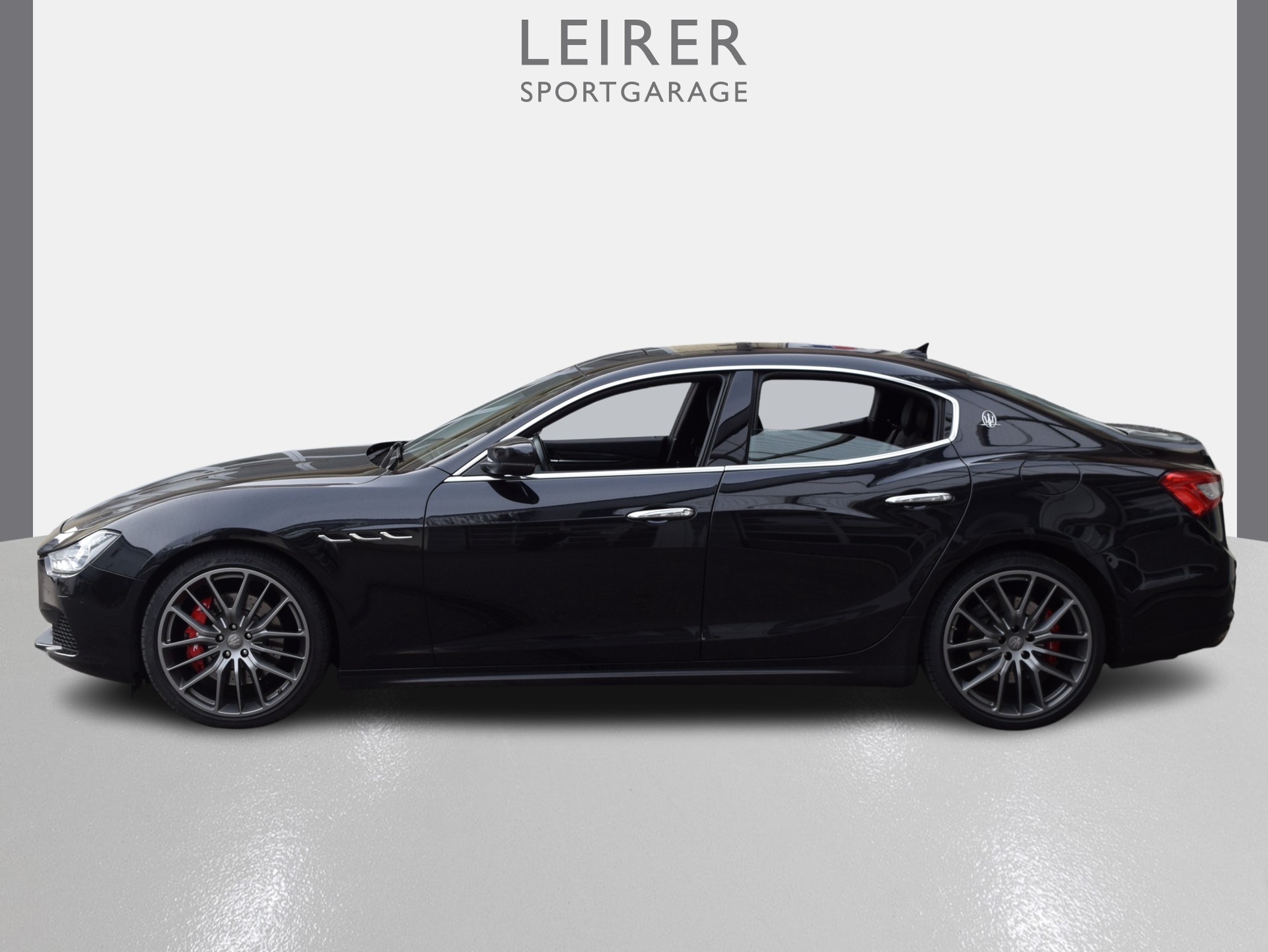 MASERATI Ghibli S Q4 3.0 V6 Automatica-showroom-element-2