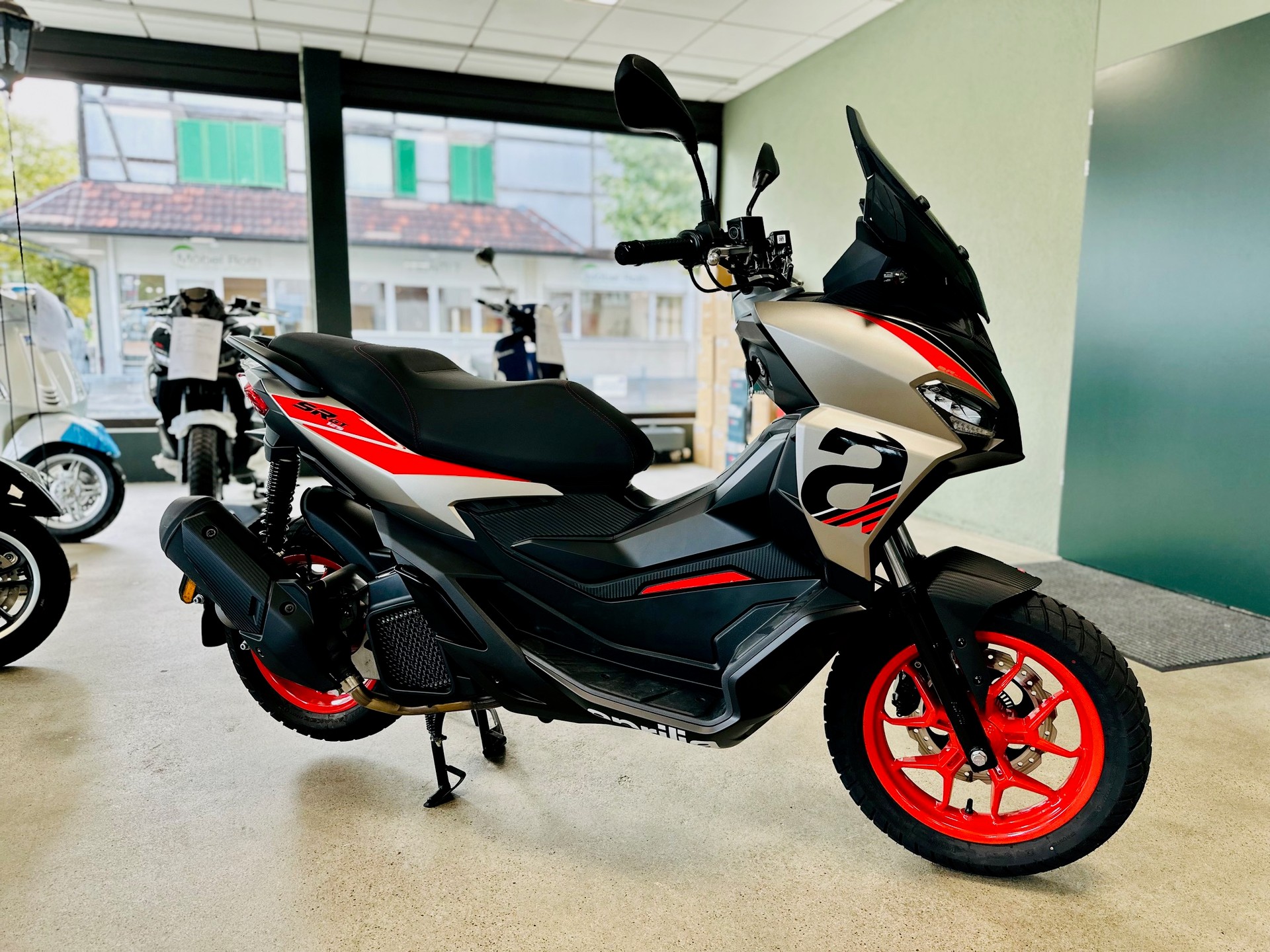 Moto Aprilia Aprilia Sr Max 125 Usato Moto Usate Aprilia Sr Usata