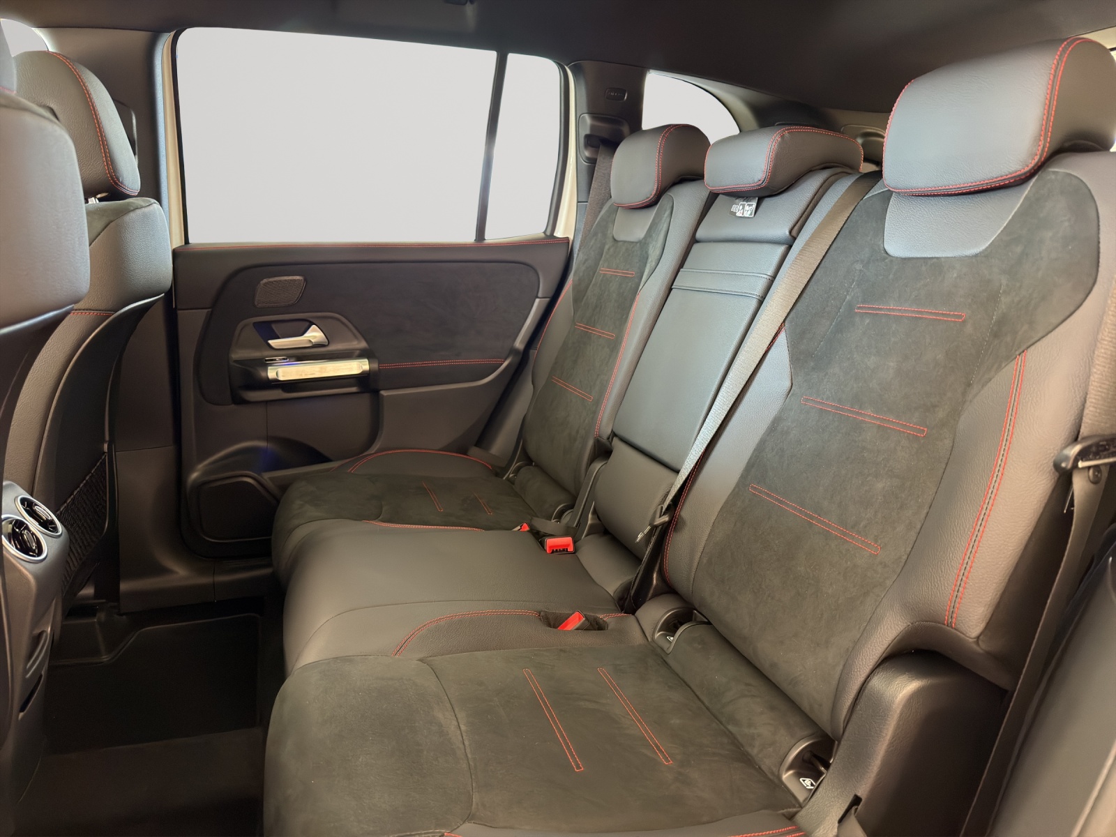 Image MERCEDES-BENZ GLB-250 GLB 250 4Matic 8G-Tronic