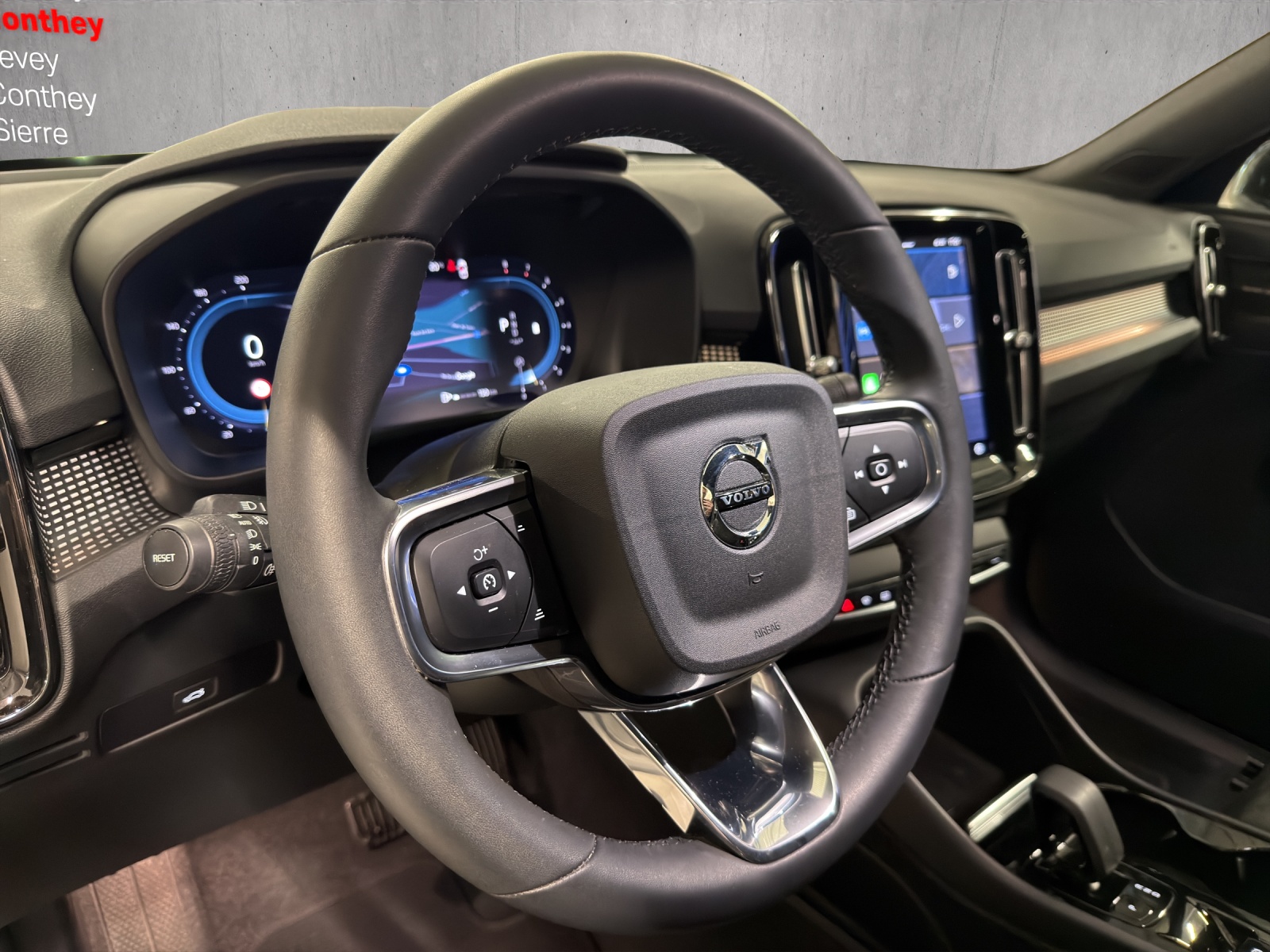 Image VOLVO XC40 XC40 B4 Benzin Mild Hybrid AWD Plus Dark DCT