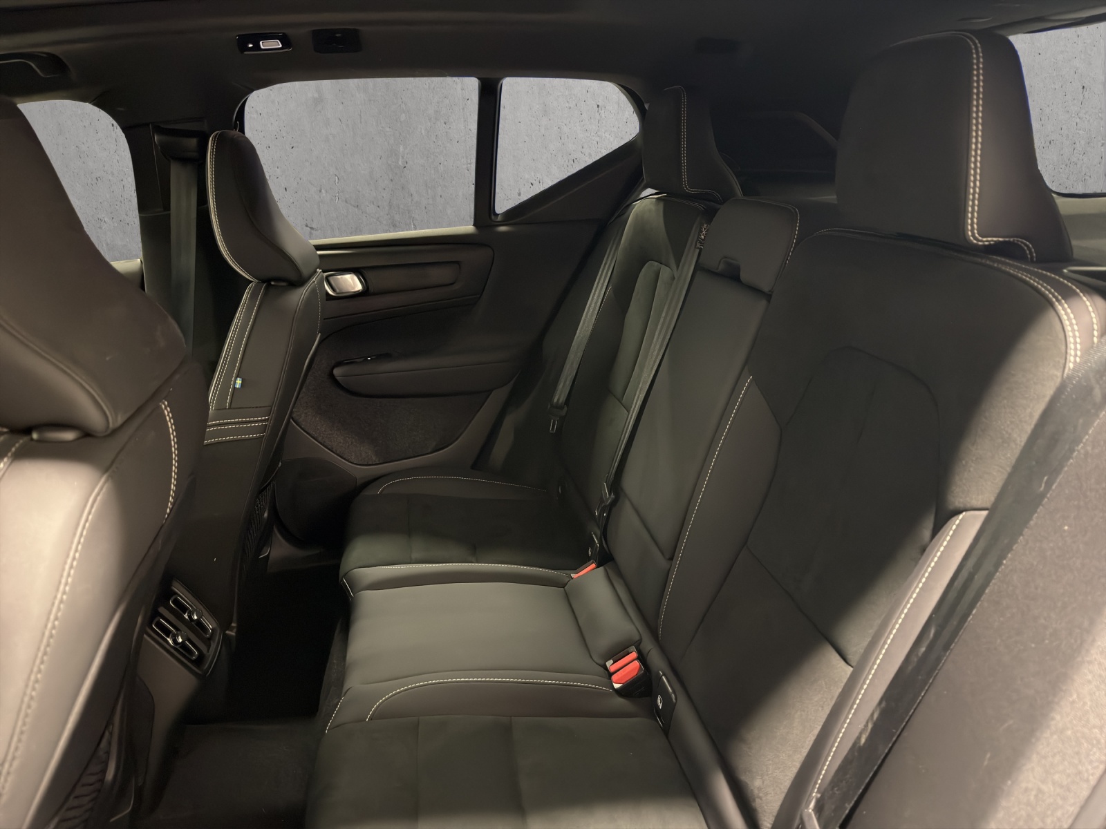 Image VOLVO XC40 XC40 B4 Benzin Mild Hybrid AWD Plus Dark DCT