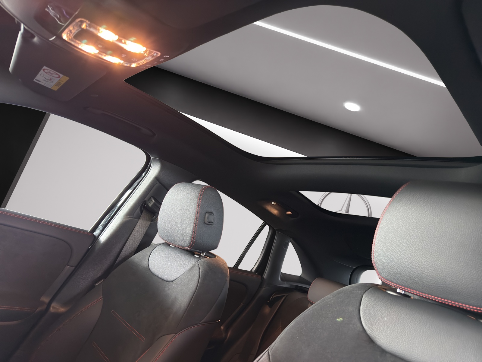 Image MERCEDES-BENZ GLA-200 GLA 200 7G-DCT