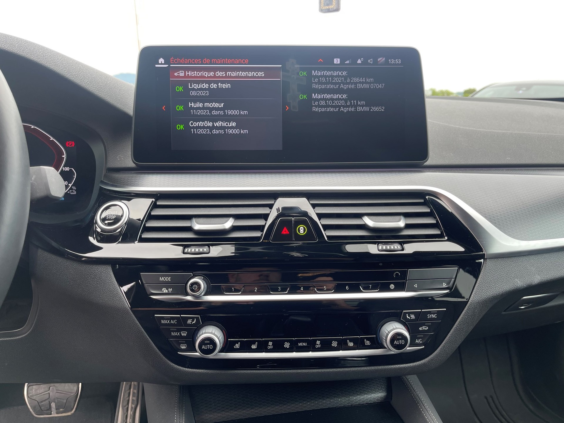 BMW 530e xDrive Pure M Sport Steptronic-image-23