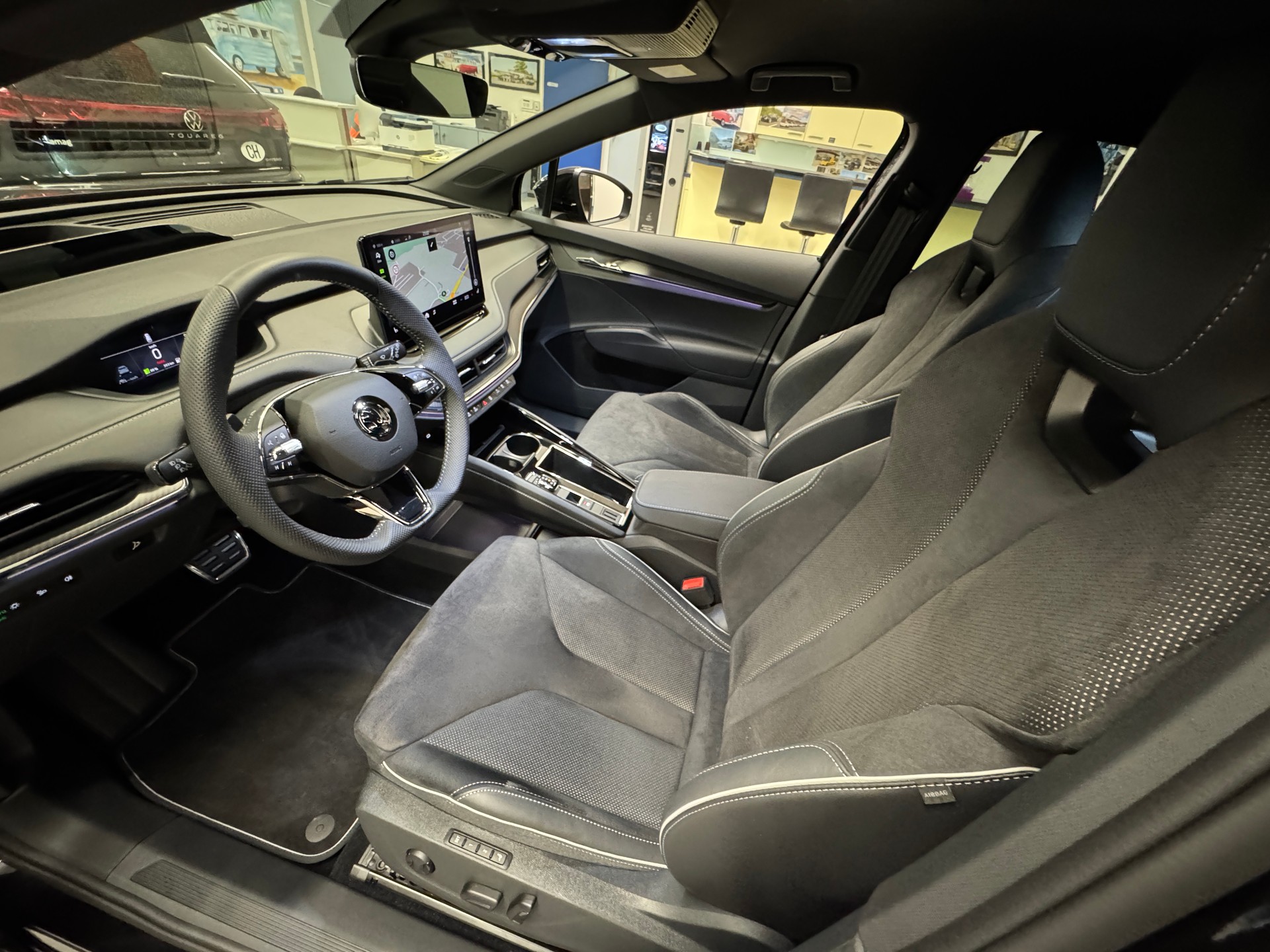 SKODA Enyaq iV 80x Sondermodel (nur-8600km) *SportLine* ((265PS)) *Neupreis 69'890.-*-image-14