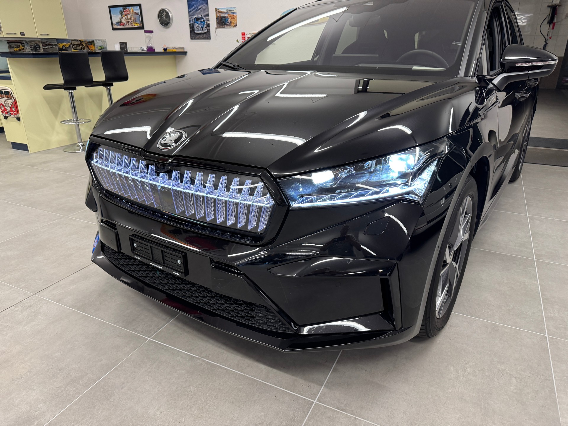 SKODA Enyaq iV 80x Sondermodel (nur-8600km) *SportLine* ((265PS)) *Neupreis 69'890.-*-image-6