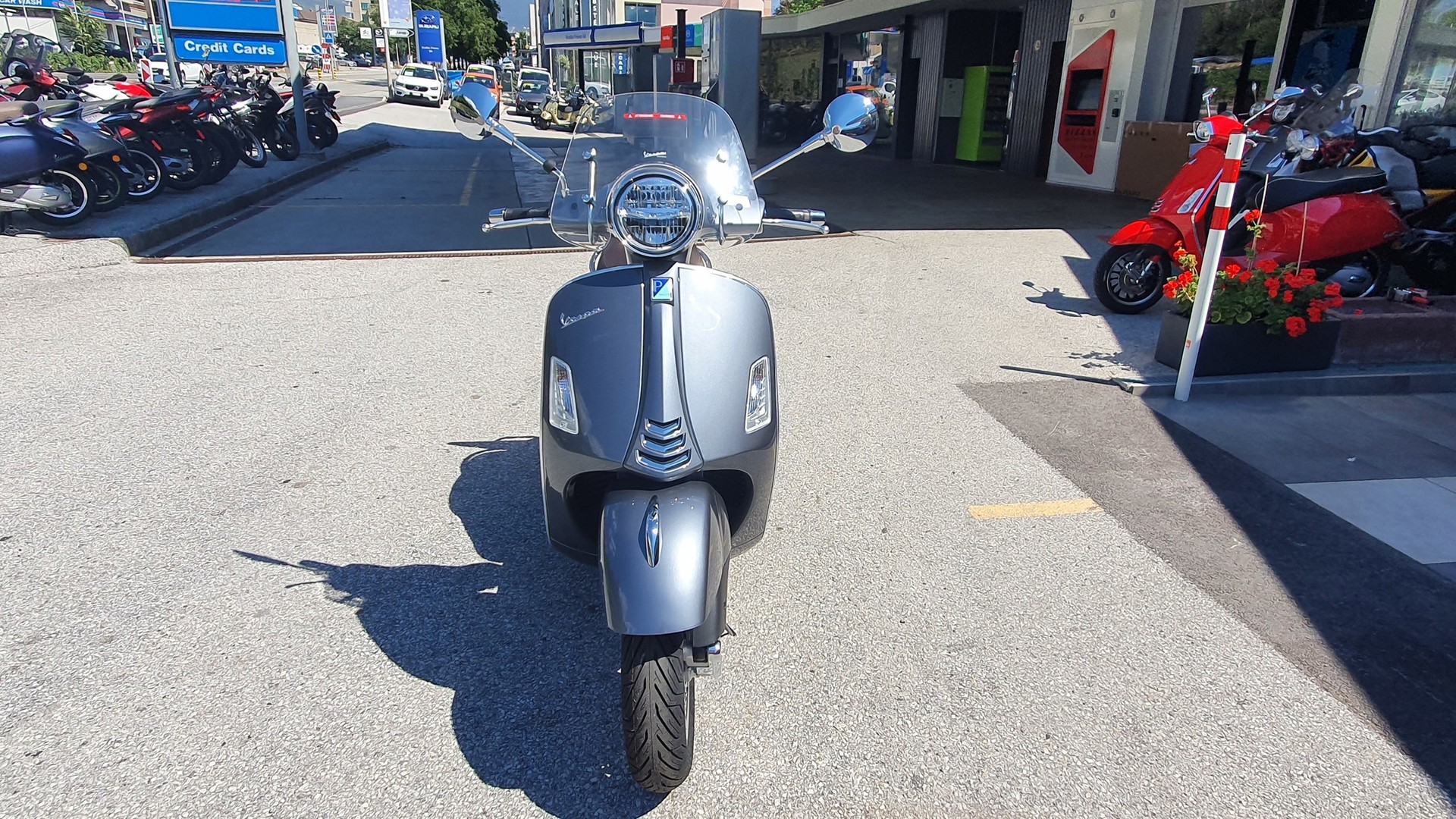 PIAGGIO Vespa GTS 125 Touring ABS-showroom-element-1