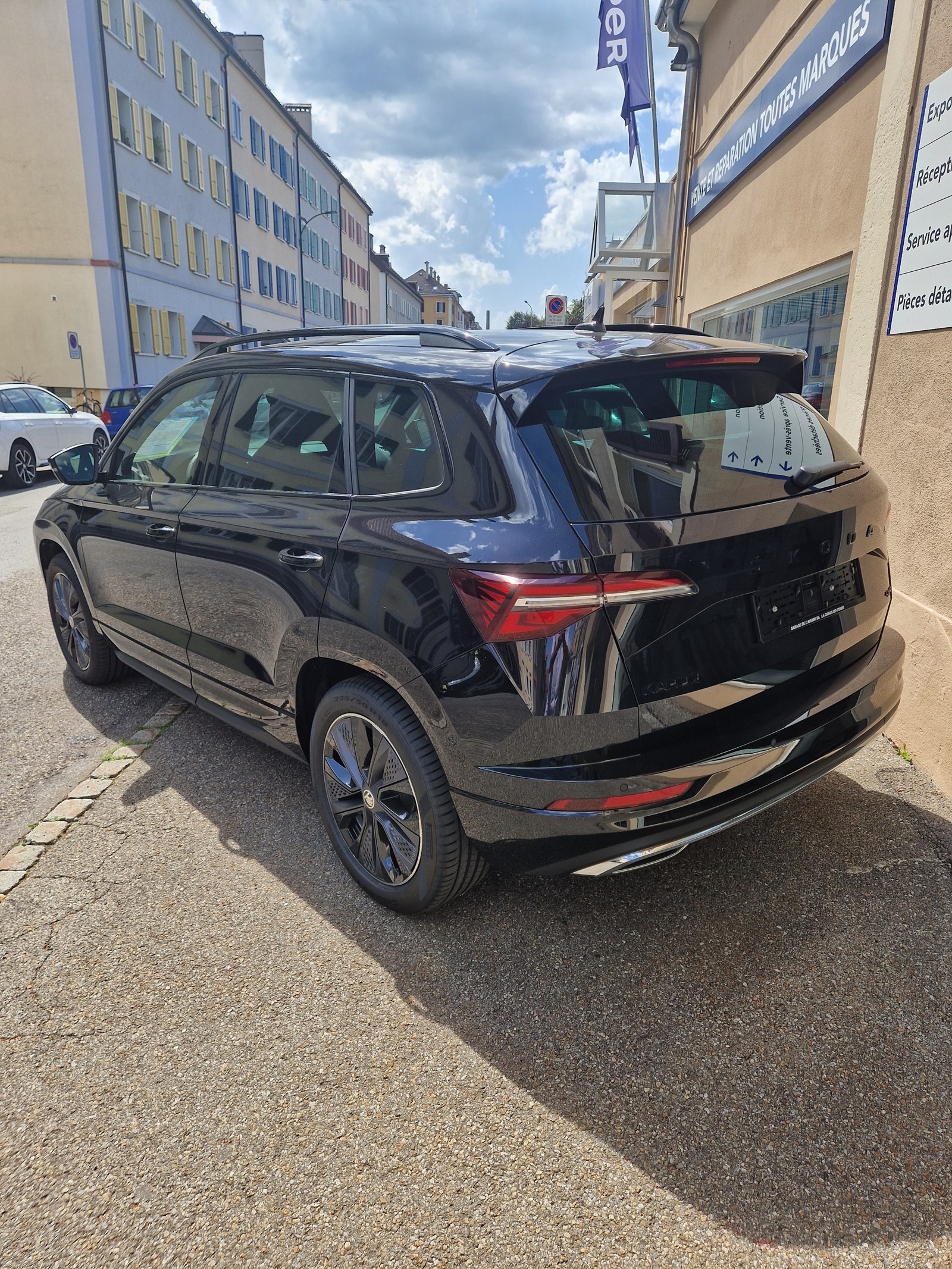 SKODA Karoq 2.0 TSI SportLine 4x4 DSG-image-1